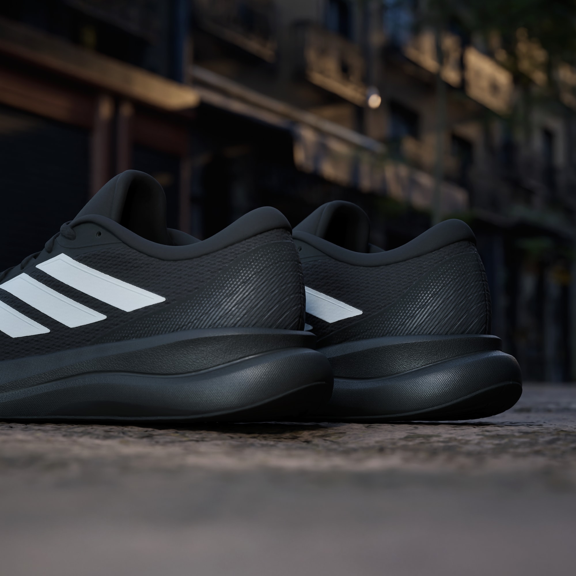 Adidas მამაკაცის სპორტული ფეხსაცმელი
