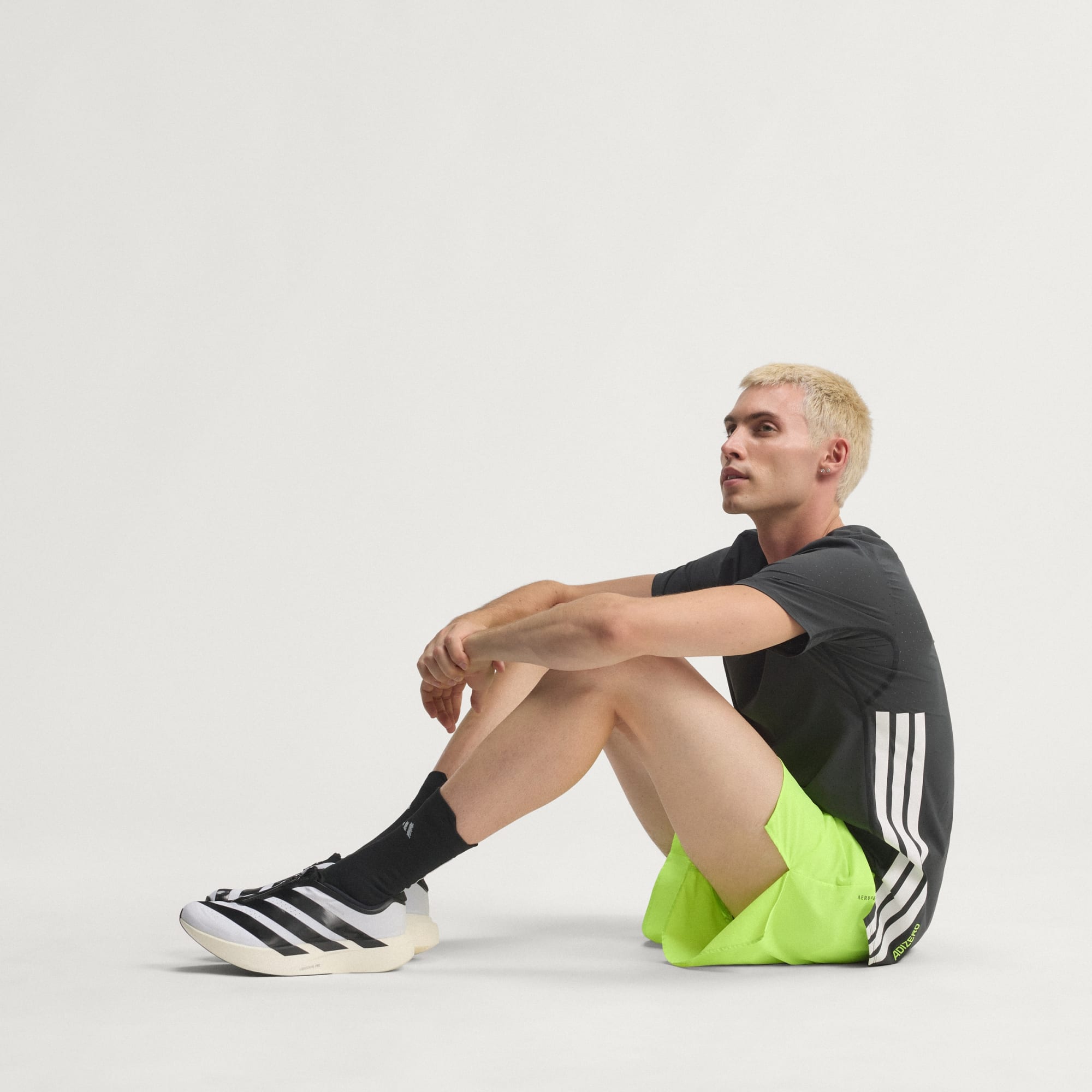 Adidas მამაკაცის სპორტული ფეხსაცმელი