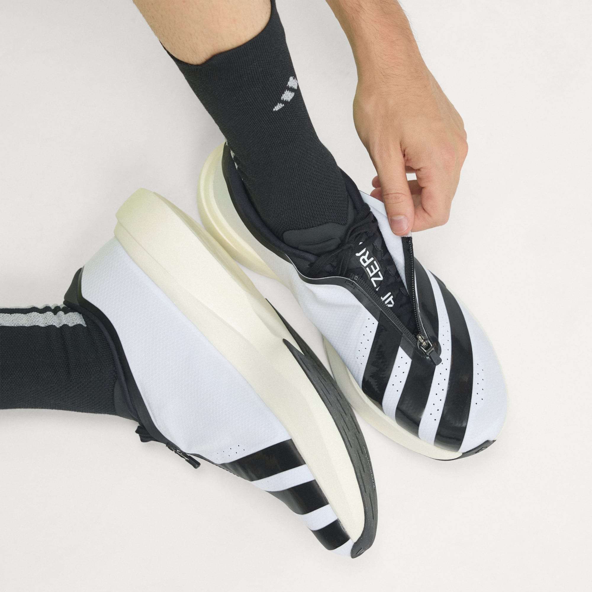 Adidas მამაკაცის სპორტული ფეხსაცმელი
