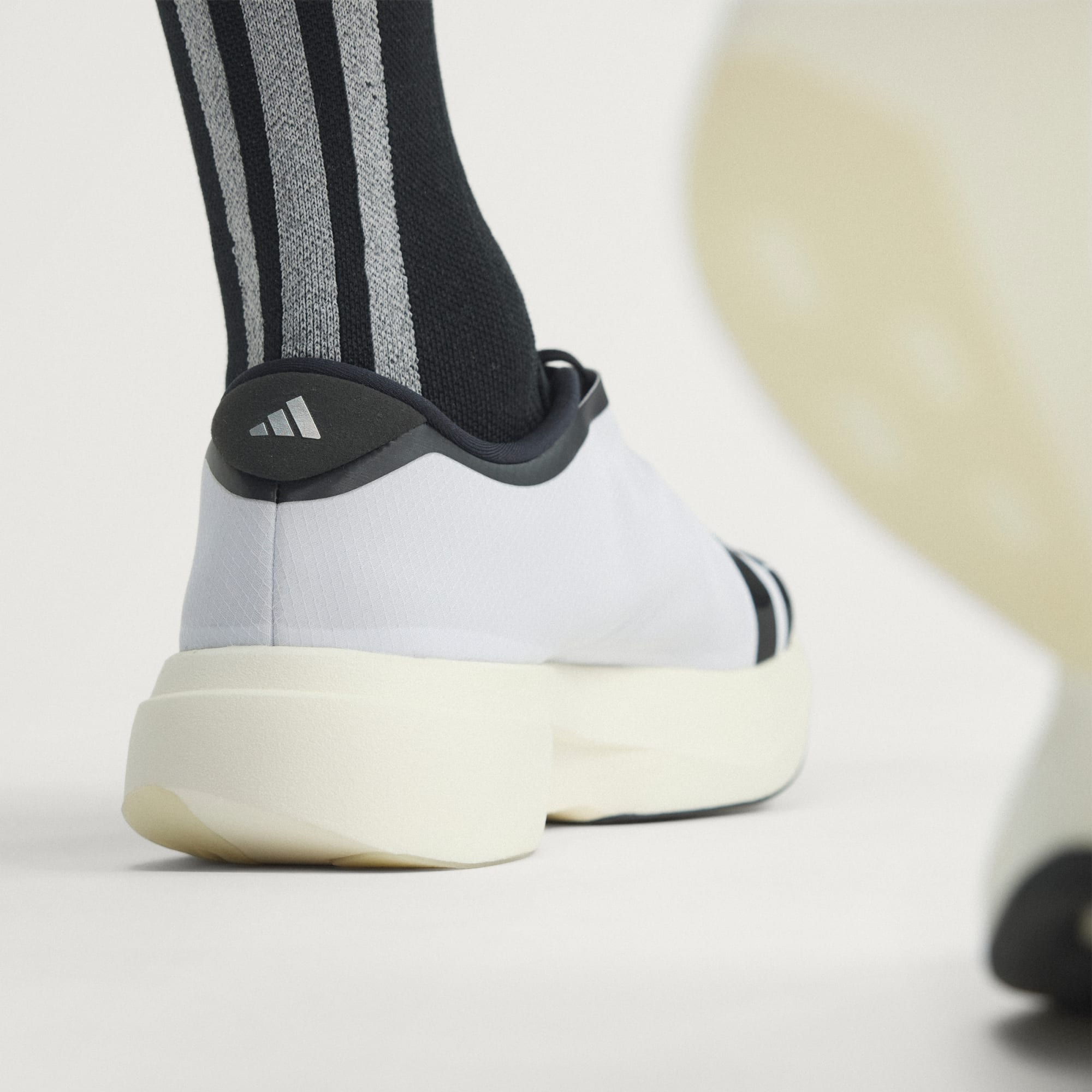 Adidas მამაკაცის სპორტული ფეხსაცმელი