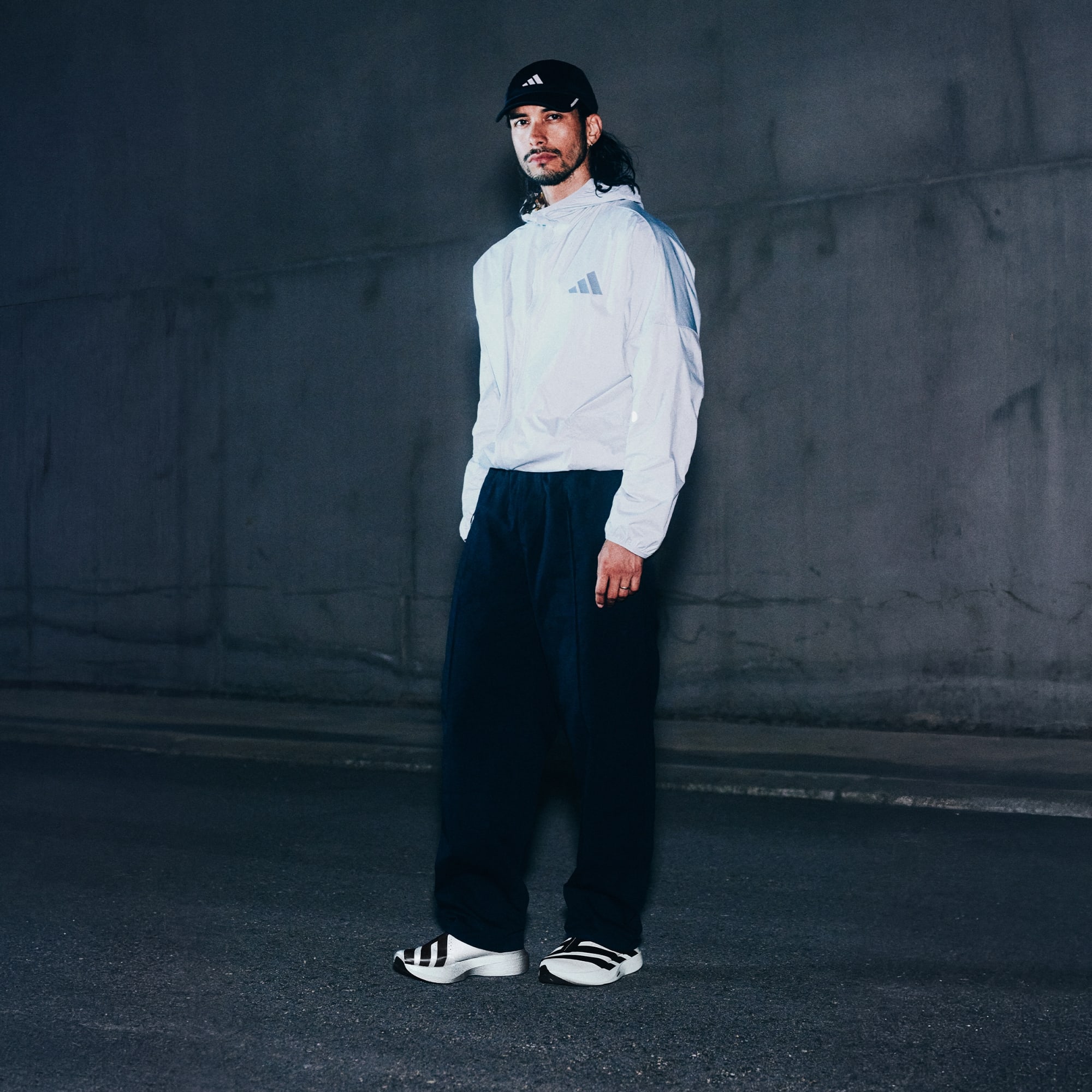 Adidas მამაკაცის სპორტული ფეხსაცმელი