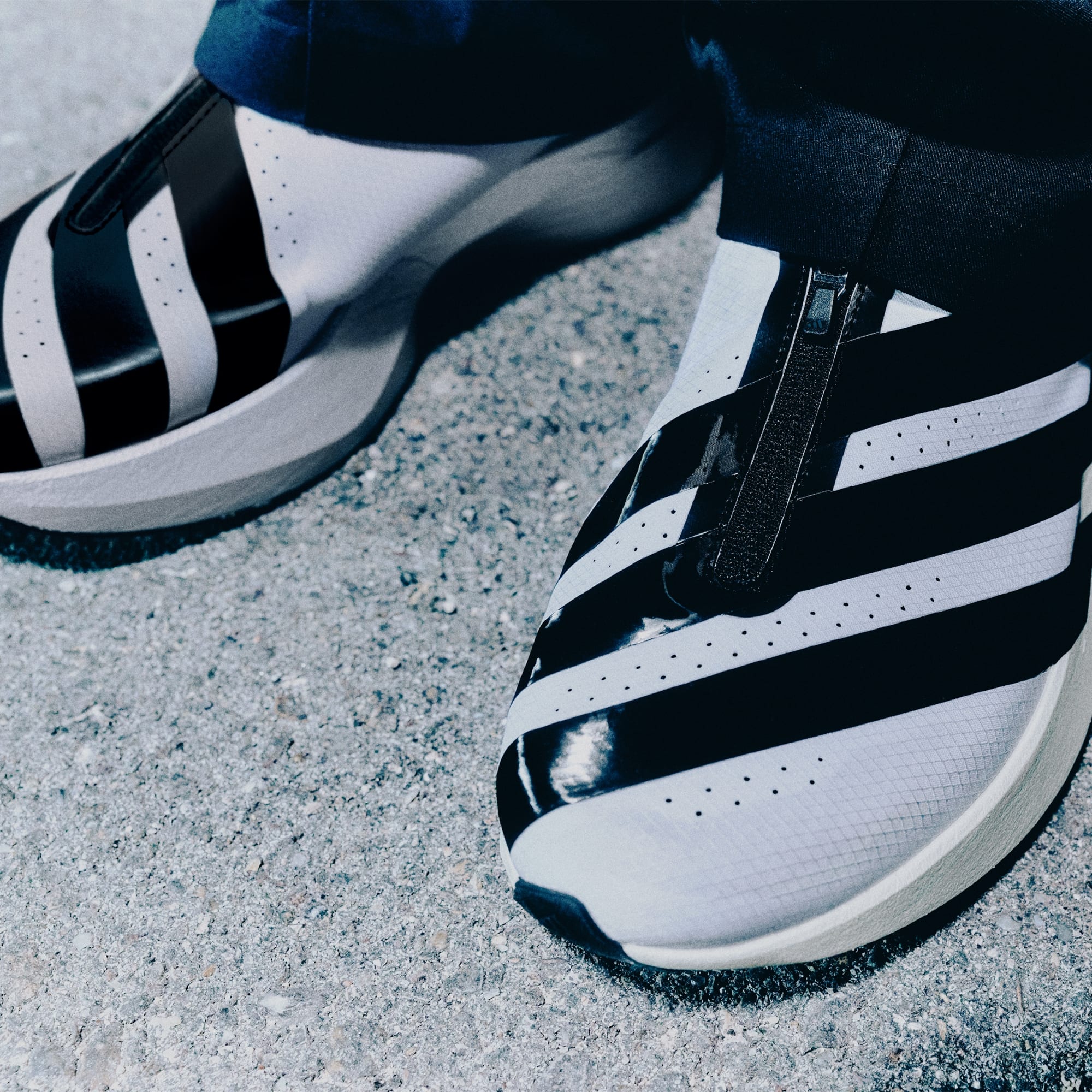 Adidas მამაკაცის სპორტული ფეხსაცმელი