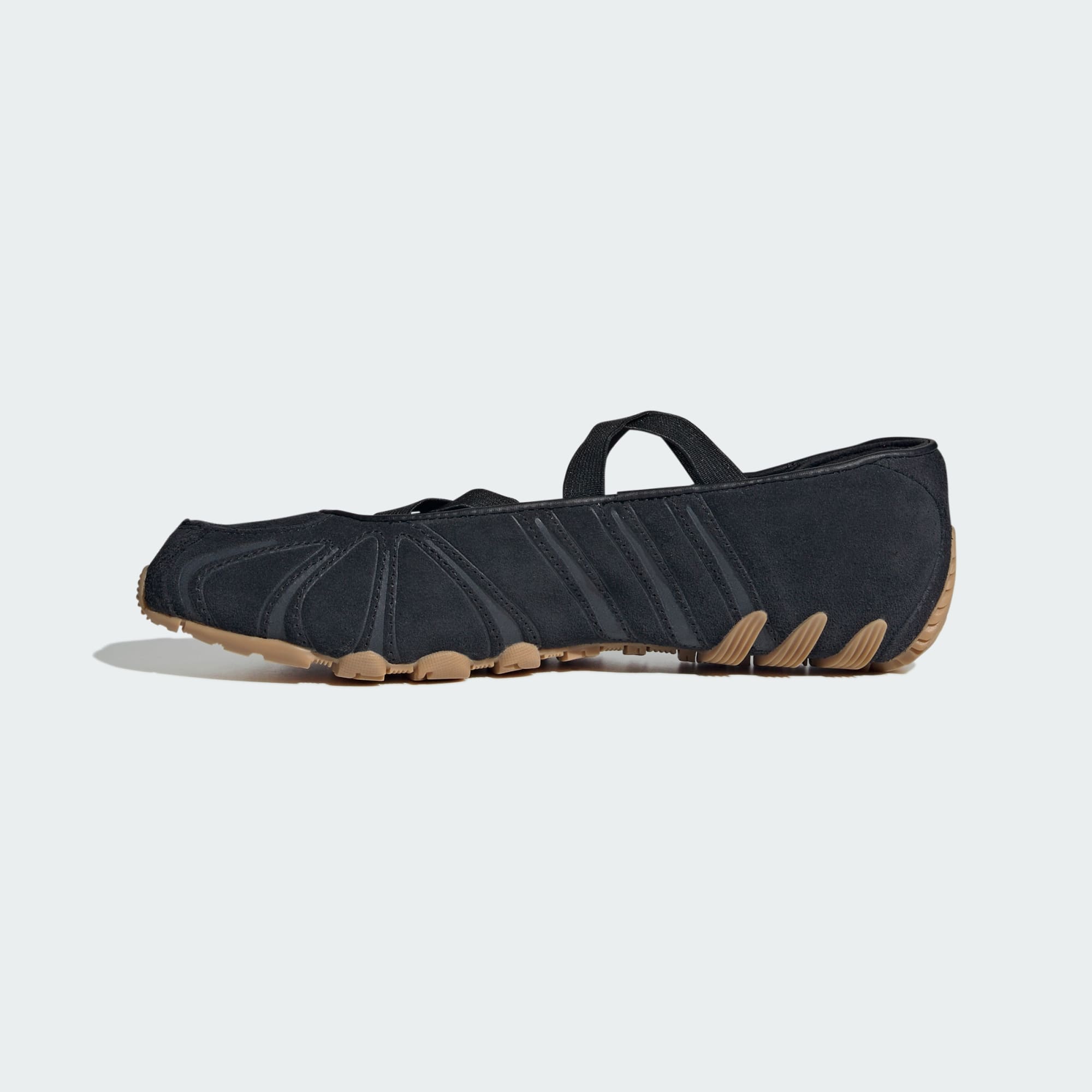 Adidas ქალის სპორტული ფეხსაცმელი