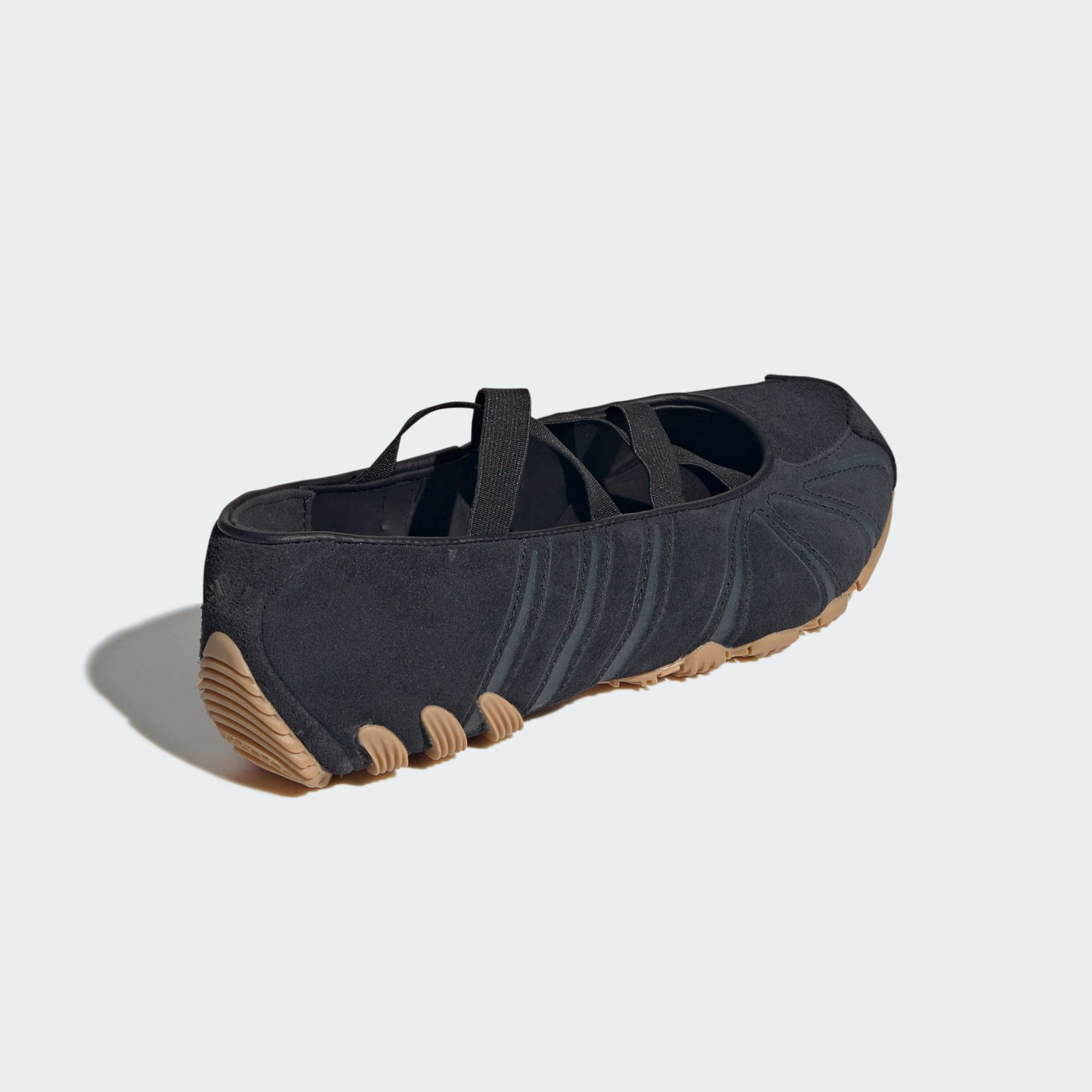 Adidas ქალის სპორტული ფეხსაცმელი