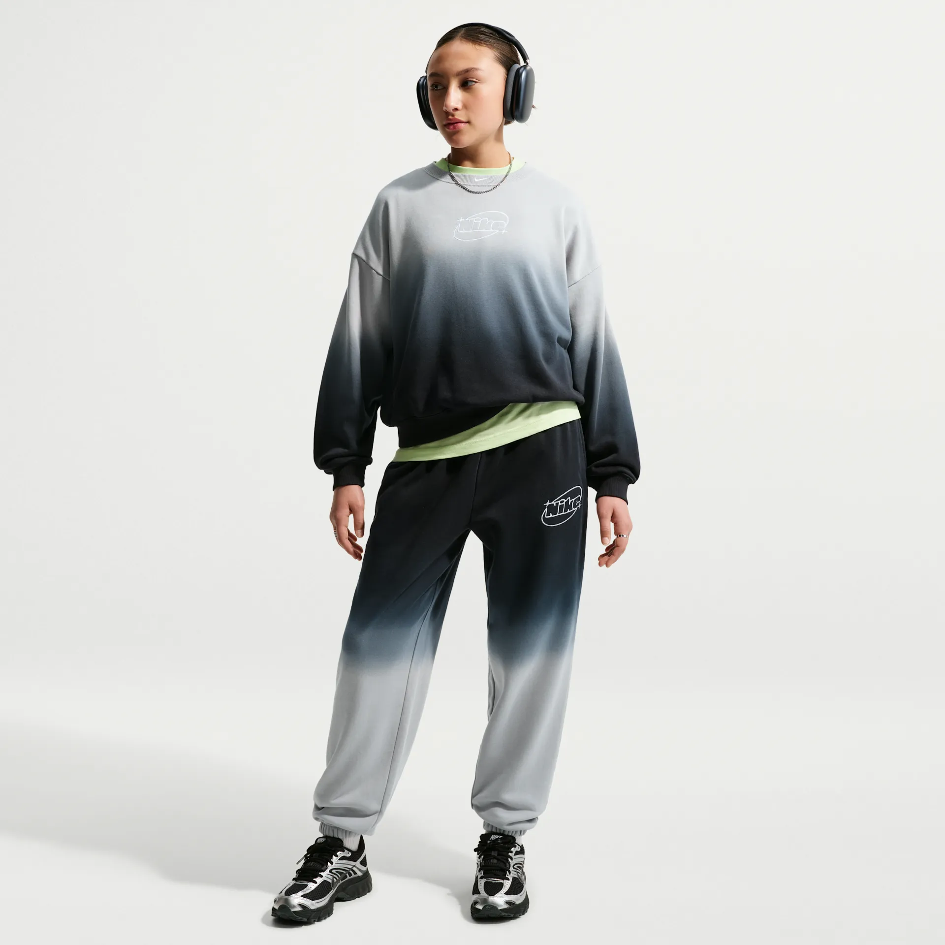 Nike ბავშვის ჯემპრი