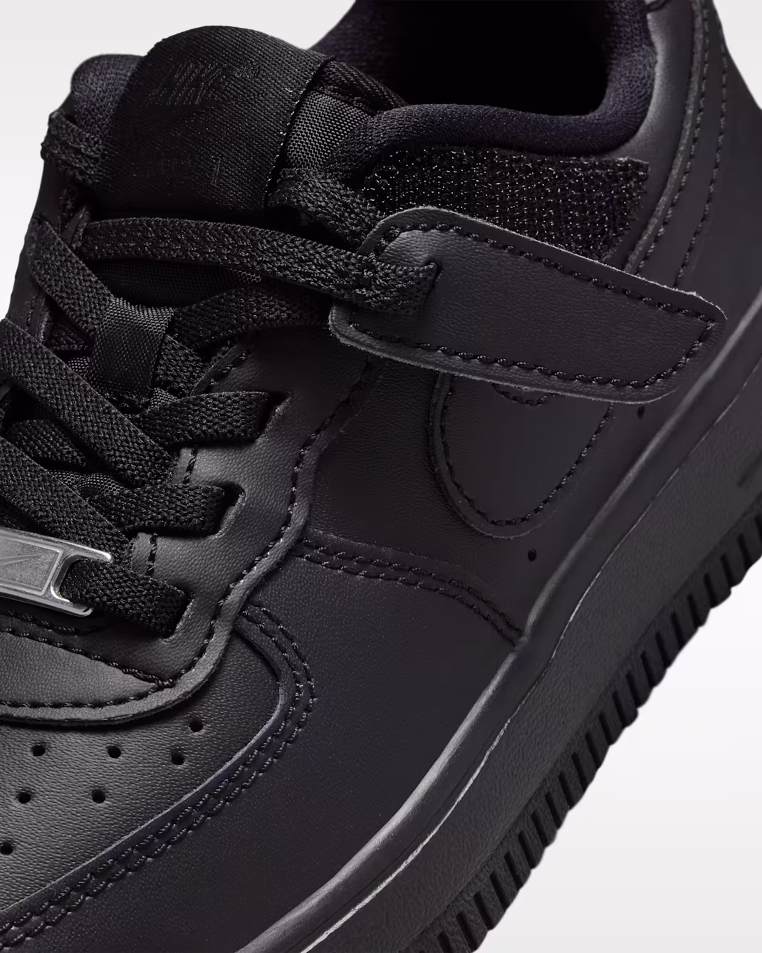 Nike ბავშვის სპორტული ფეხსაცმელი