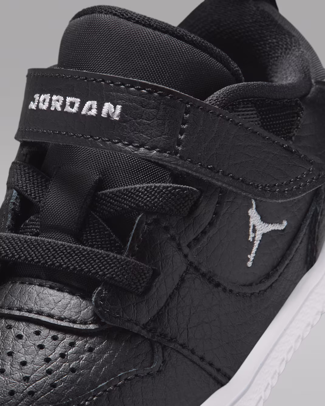 Nike ბავშვის სპორტული ფეხსაცმელი