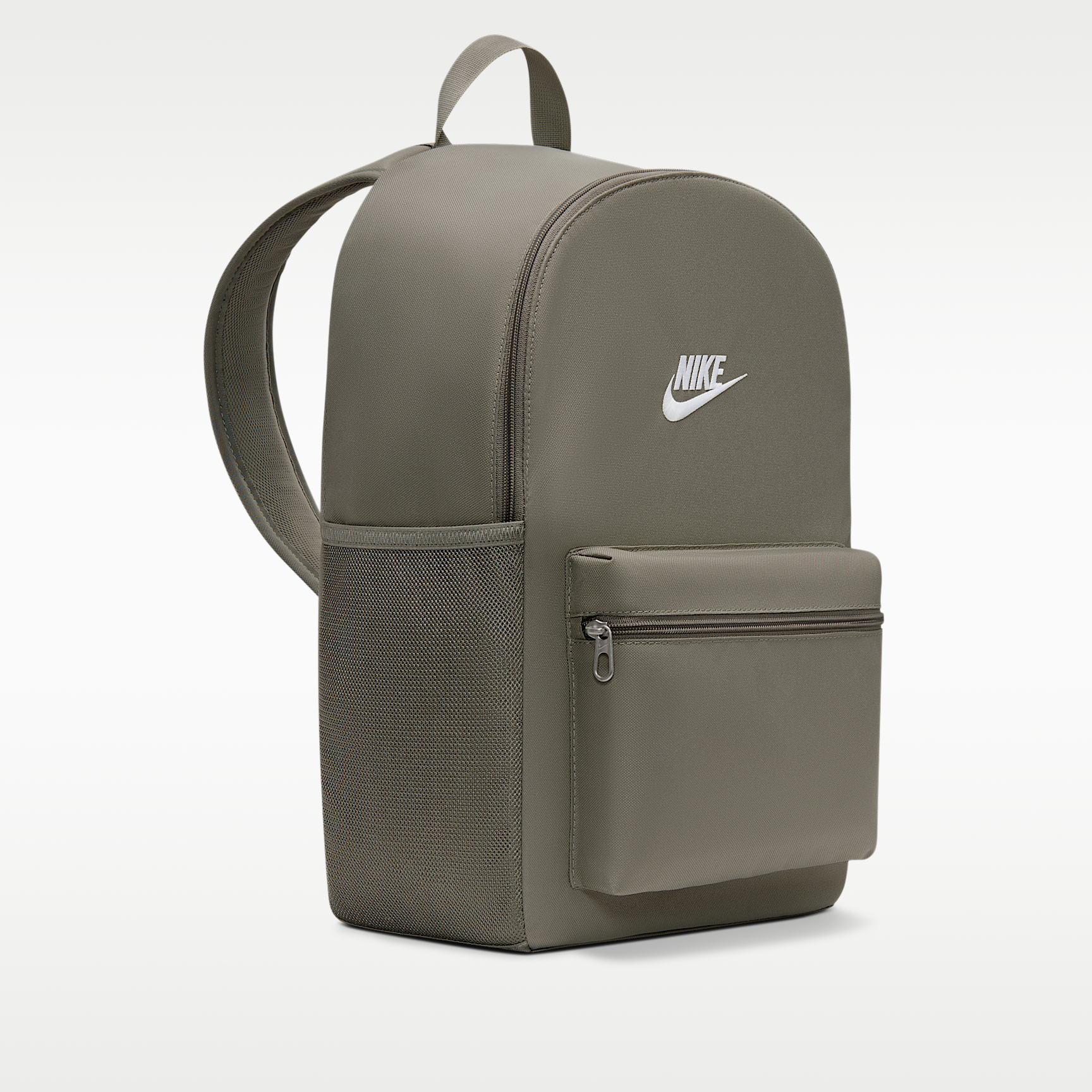 Nike ჩანთა