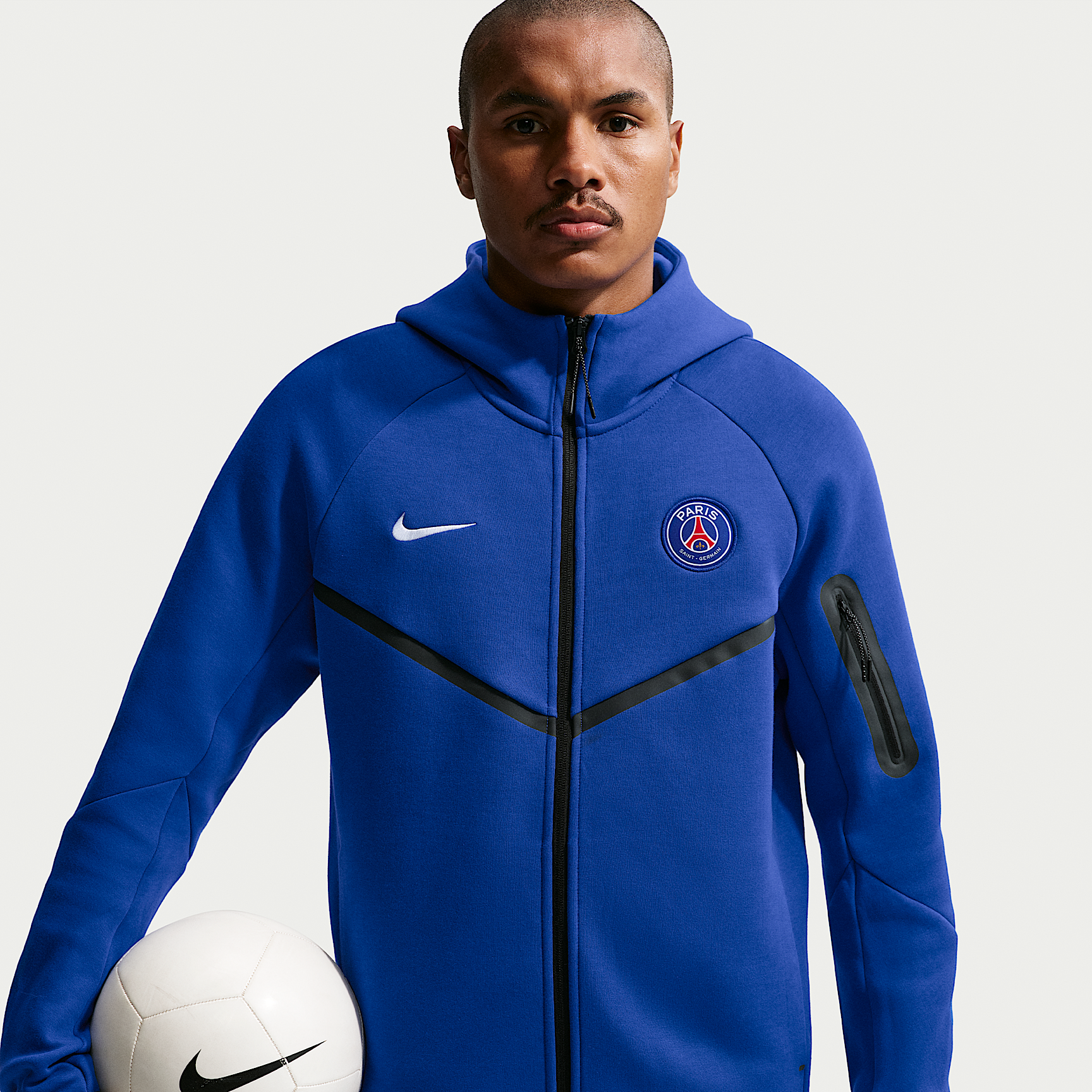 Nike მამაკაცის ჯემპრი