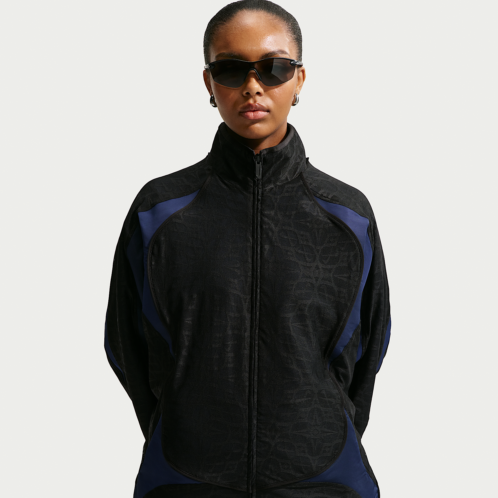 Nike ქალის ჯემპრი