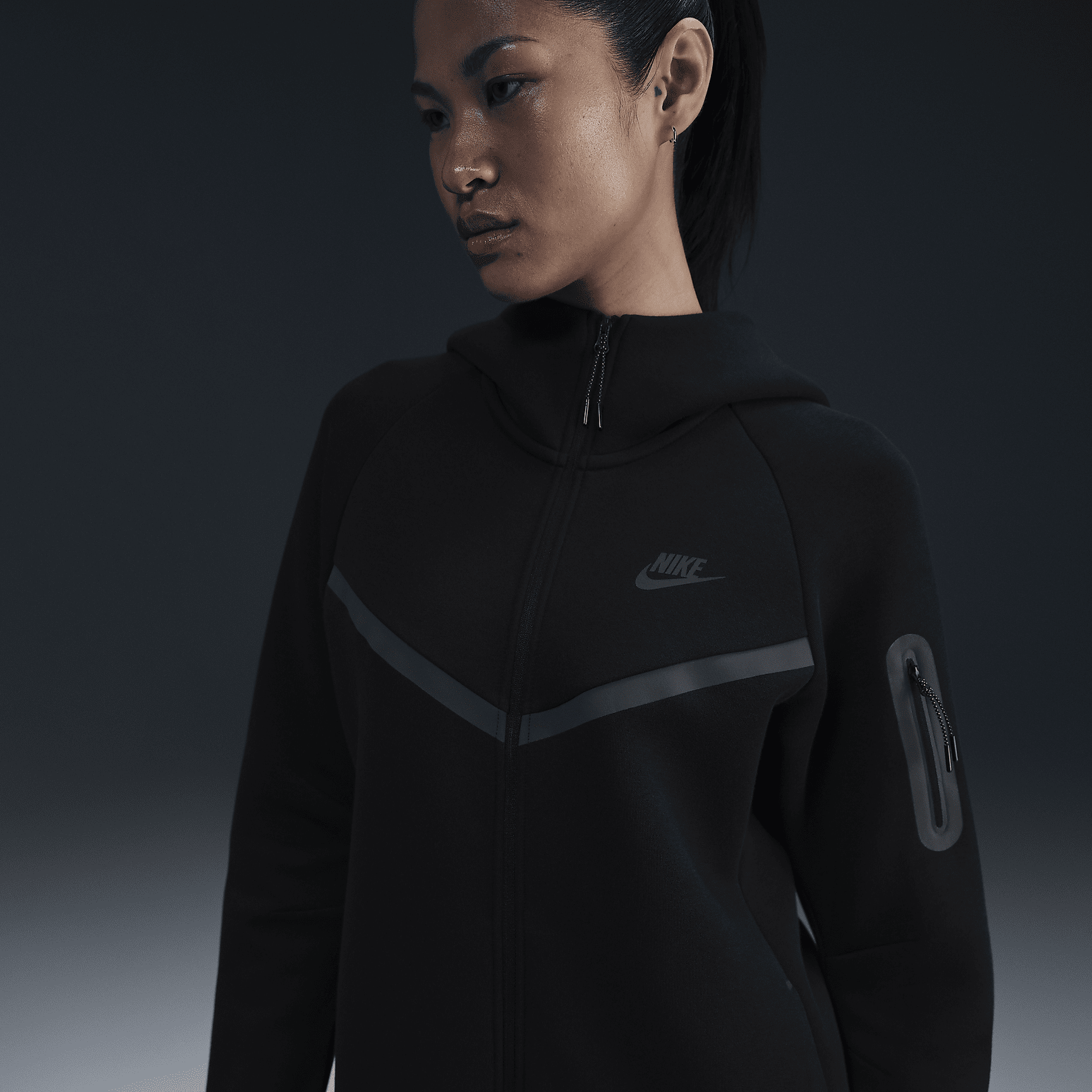 Nike ქალის ჯემპრი