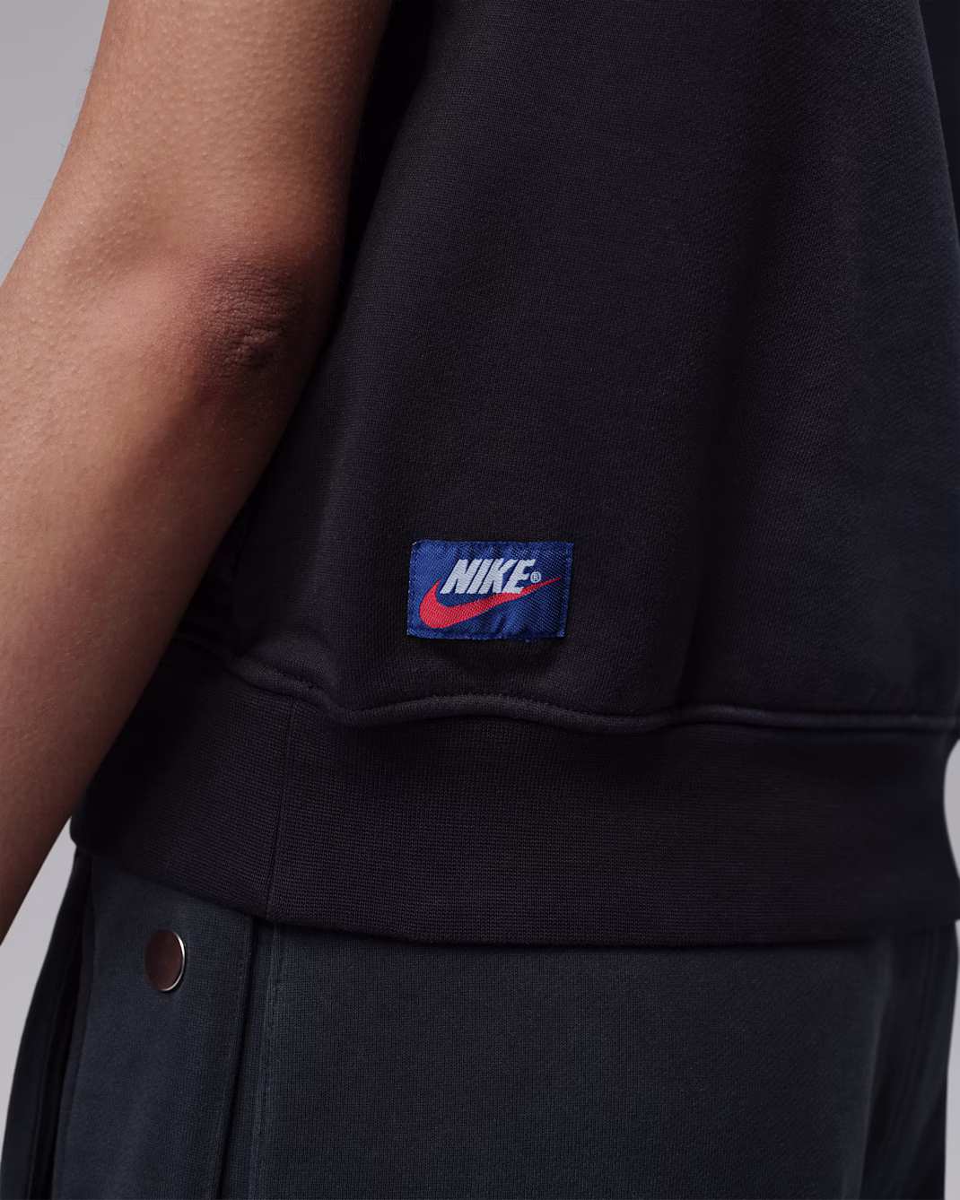 Nike ქალის ჯემპრი
