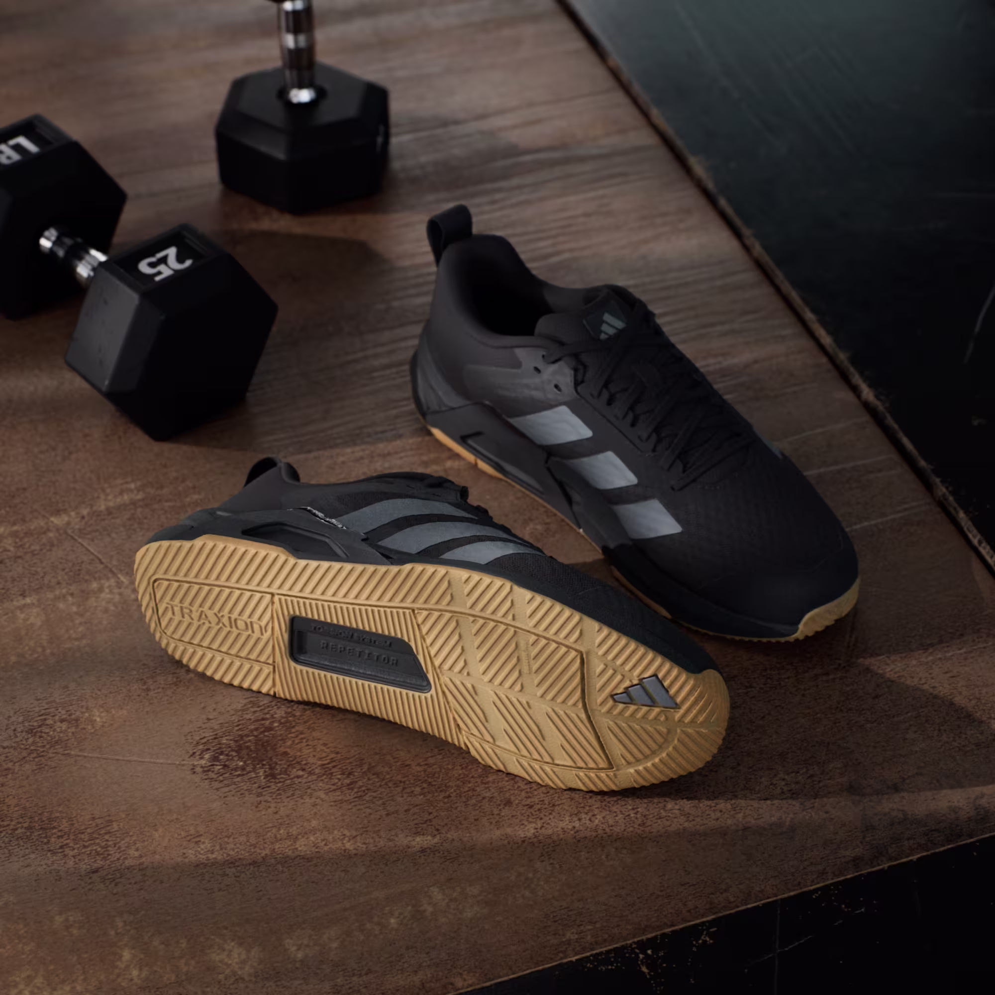 Adidas მამაკაცის სპორტული ფეხსაცმელი