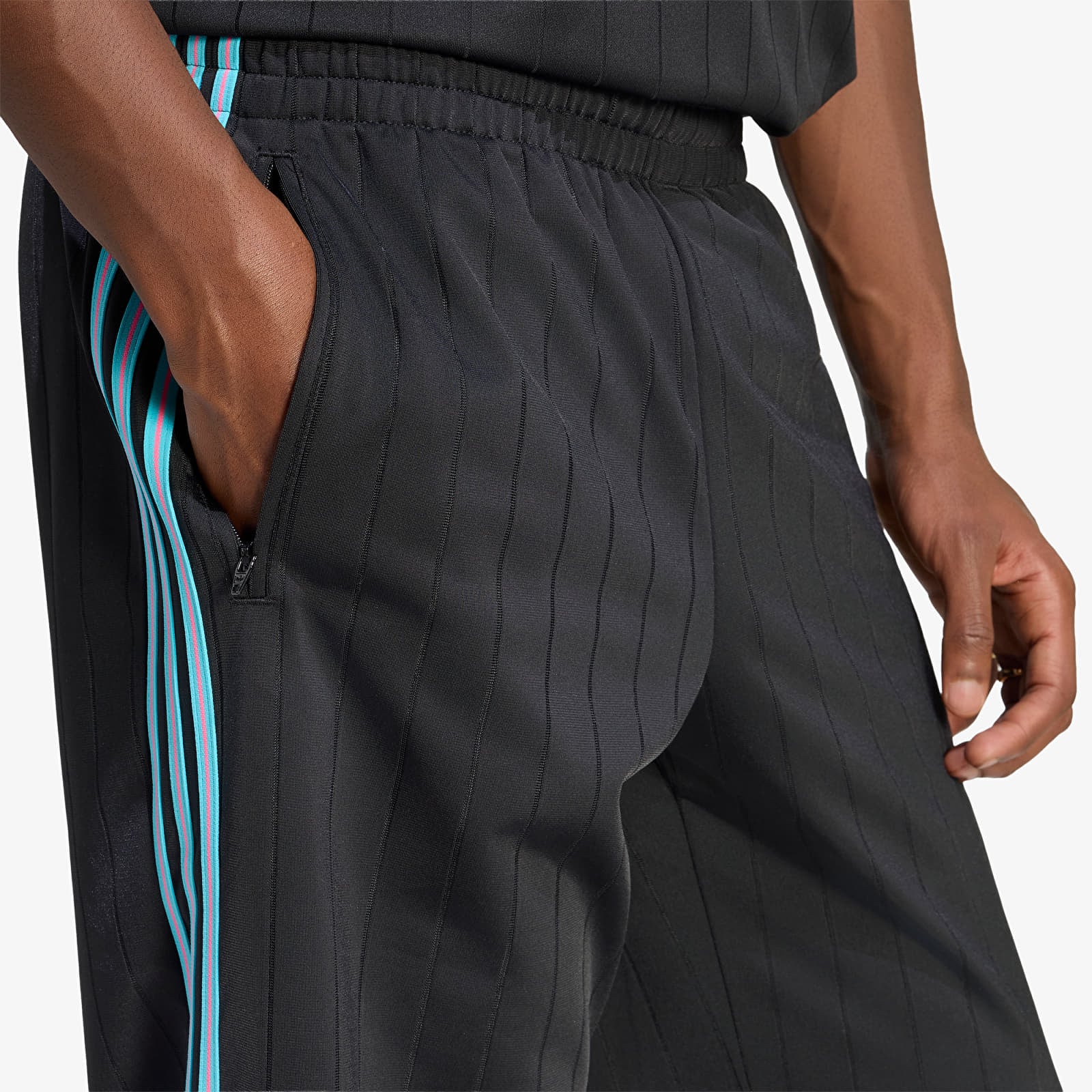 Adidas მამაკაცის შარვალი