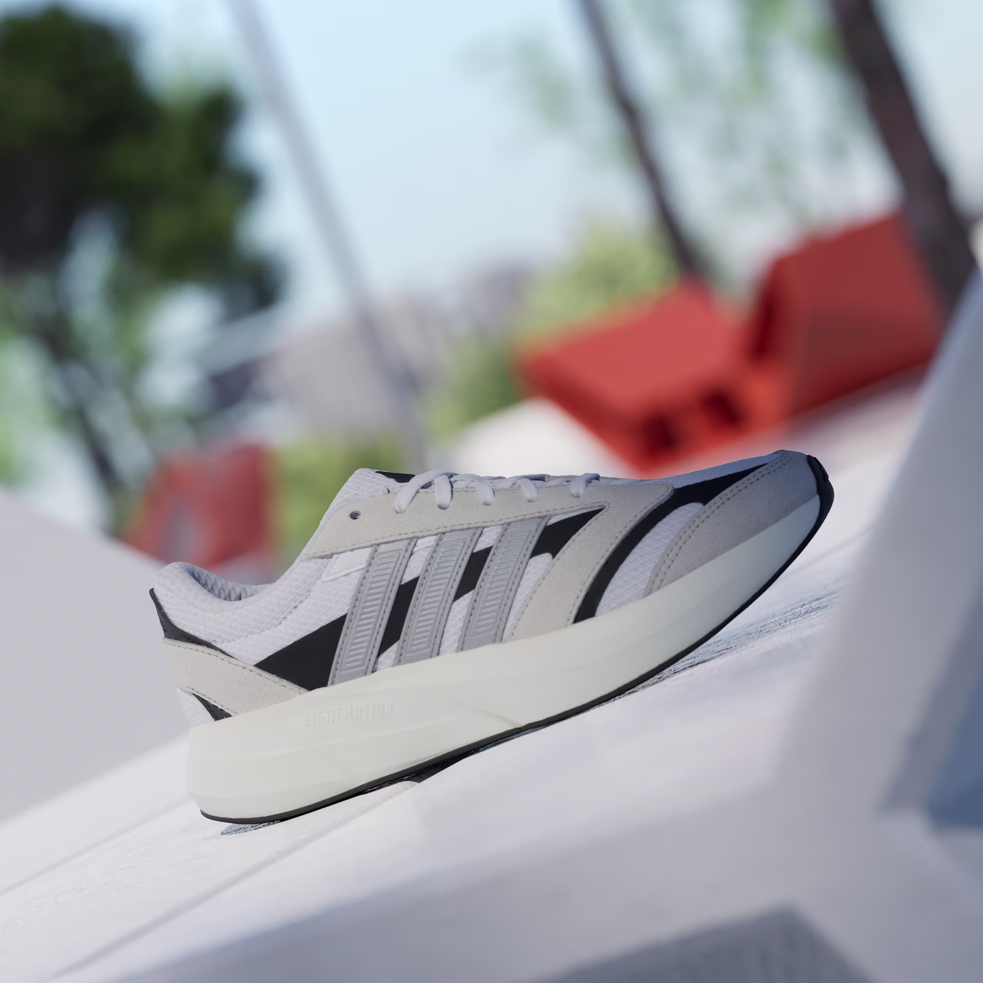 Adidas ქალის სპორტული ფეხსაცმელი