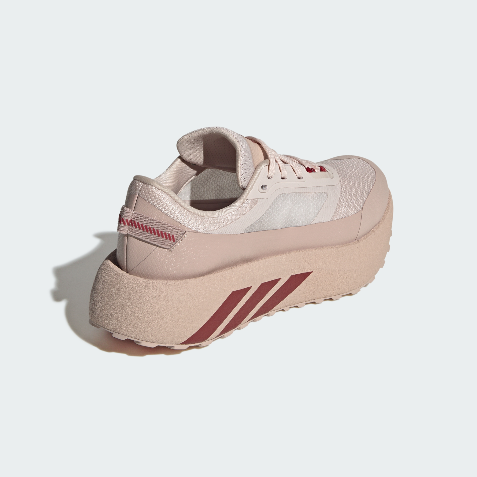 Adidas ქალის სპორტული ფეხსაცმელი
