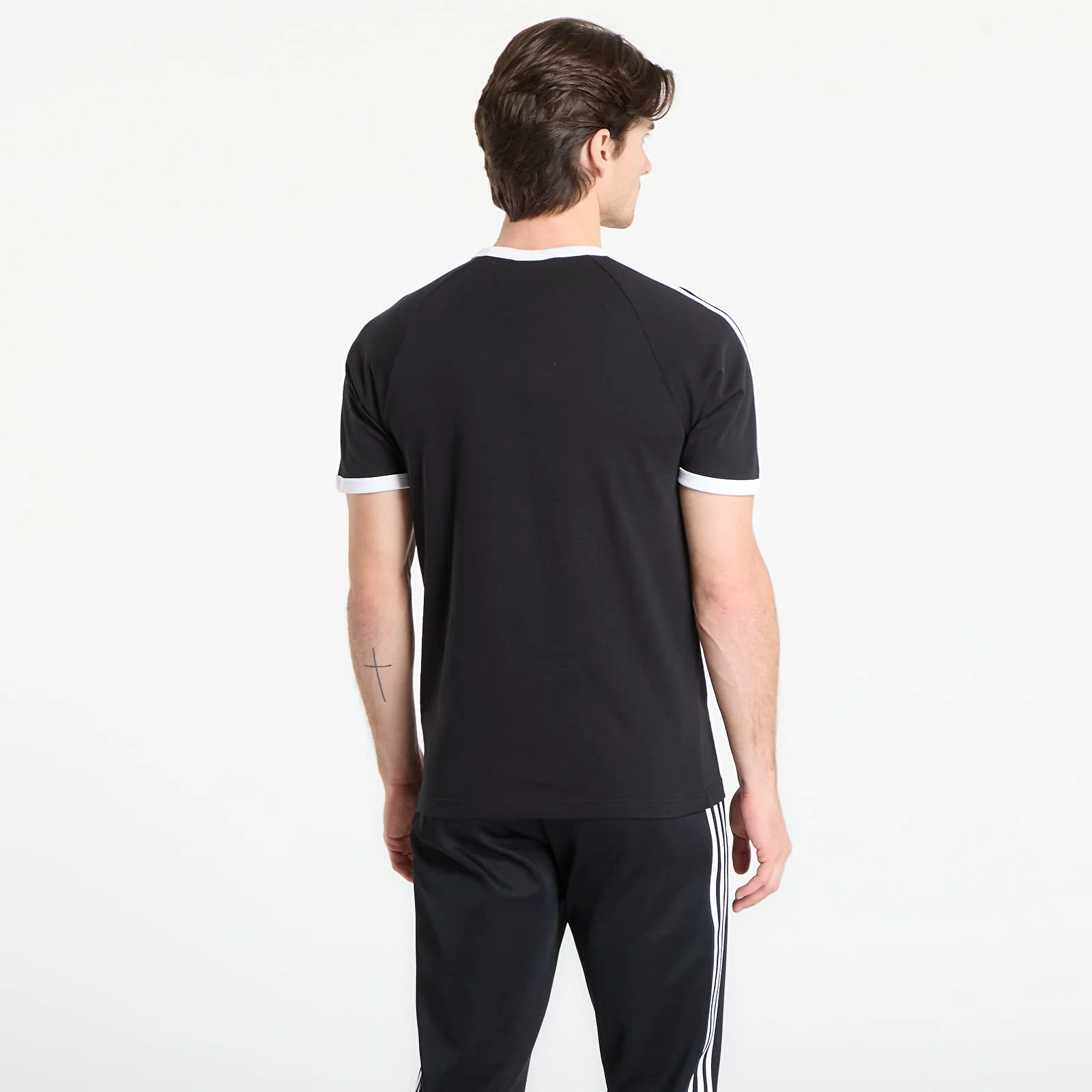 Adidas მამაკაცის მაისური