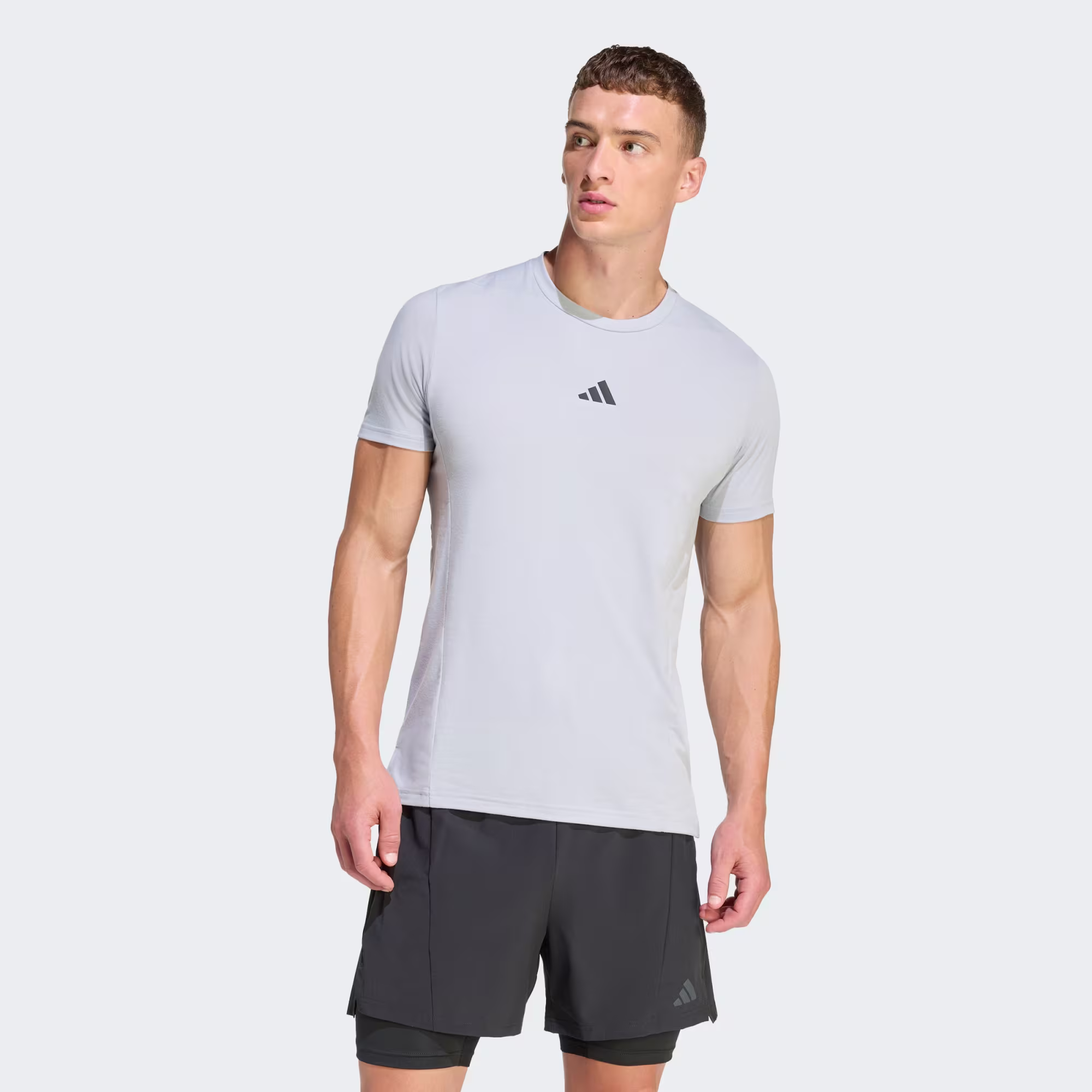 Adidas მამაკაცის მაისური