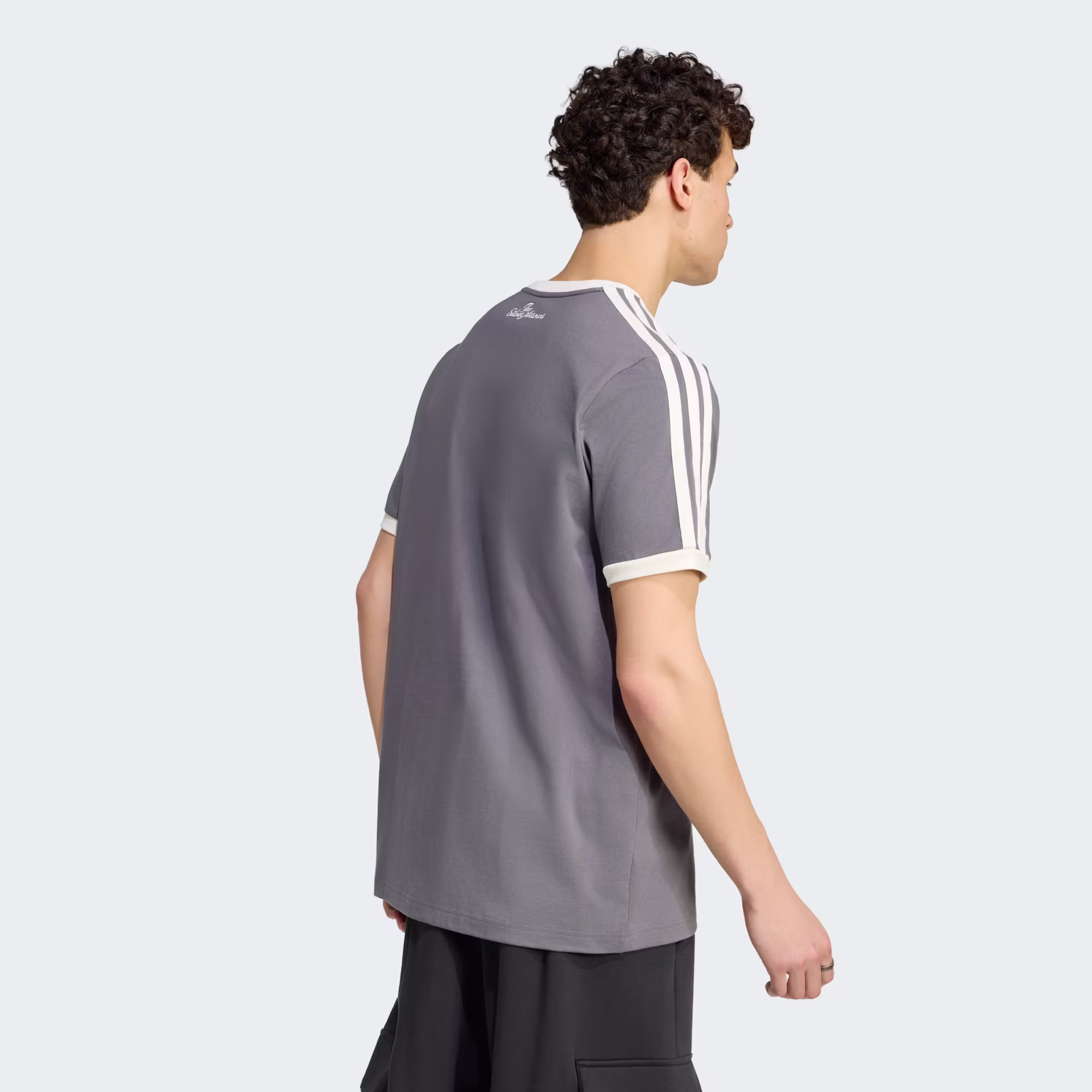 Adidas მამაკაცის მაისური