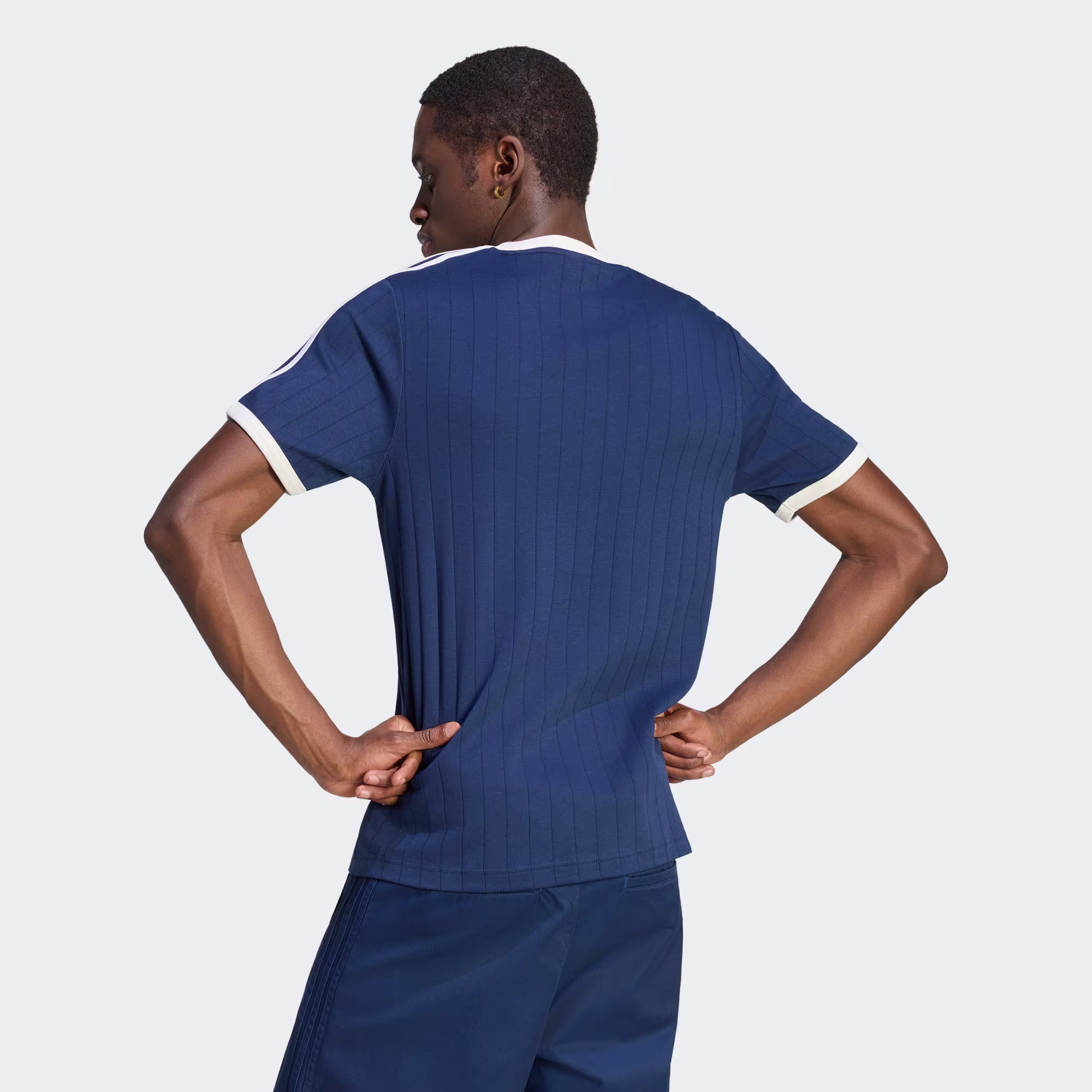 Adidas მამაკაცის მაისური