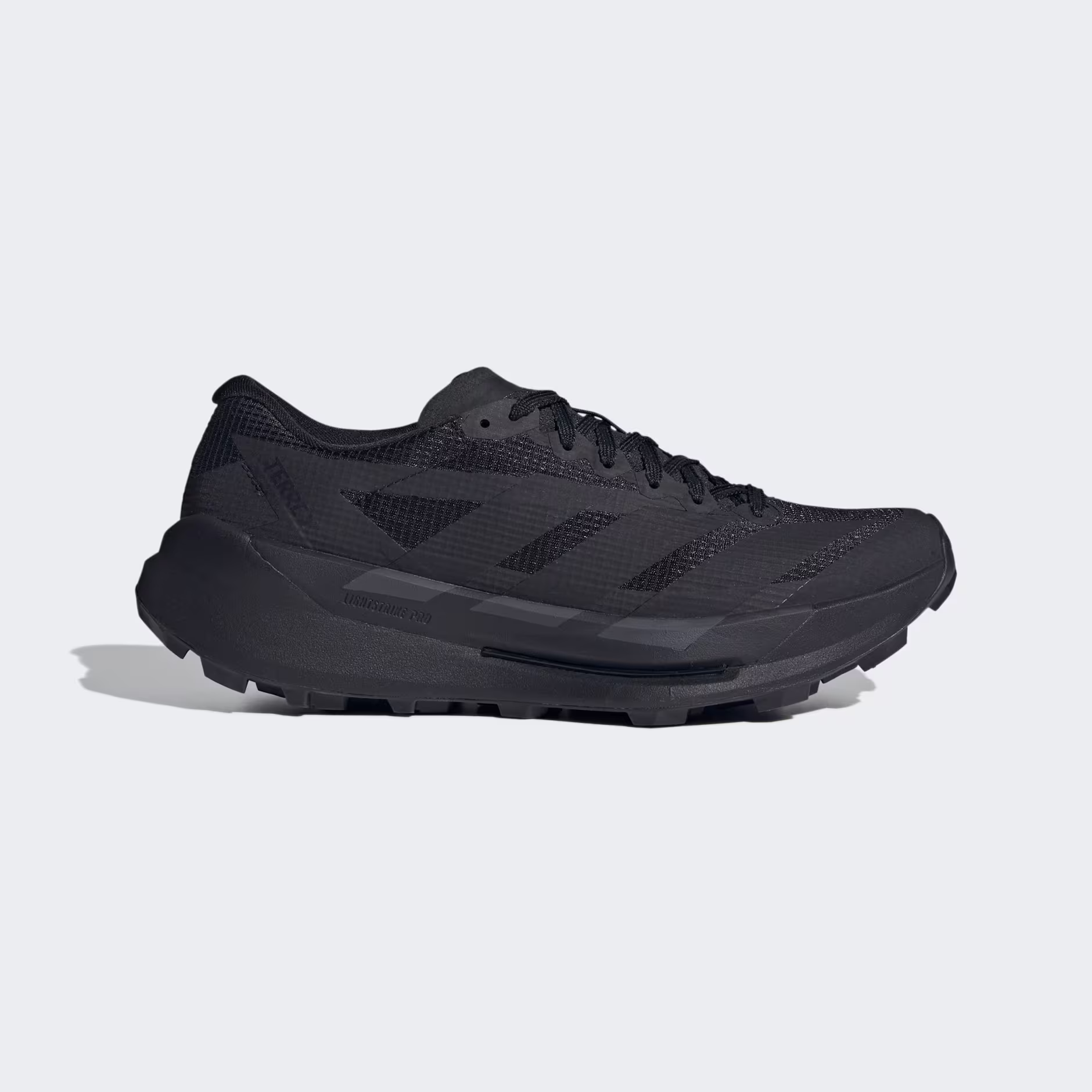 Adidas მამაკაცის სპორტული ფეხსაცმელი
