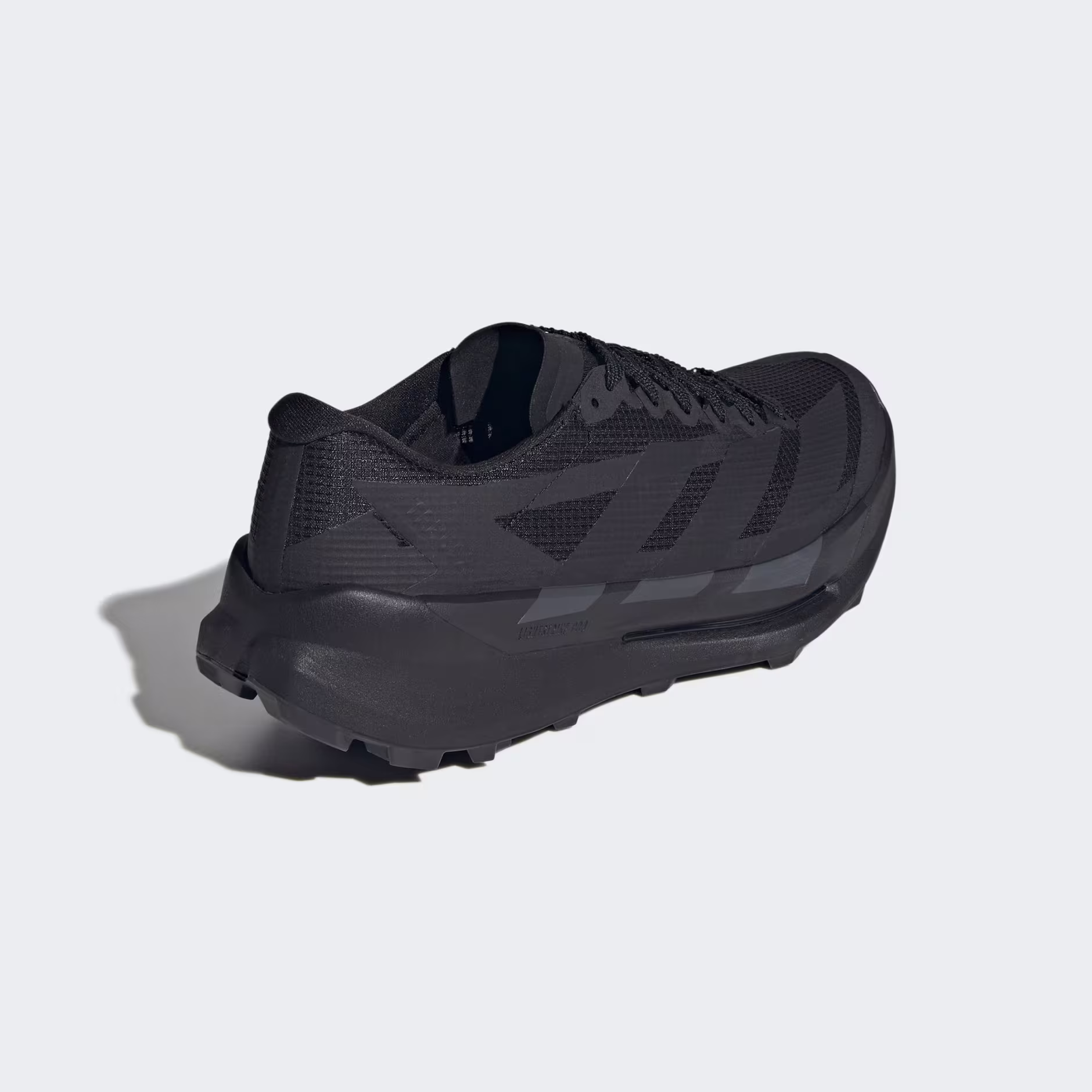 Adidas მამაკაცის სპორტული ფეხსაცმელი