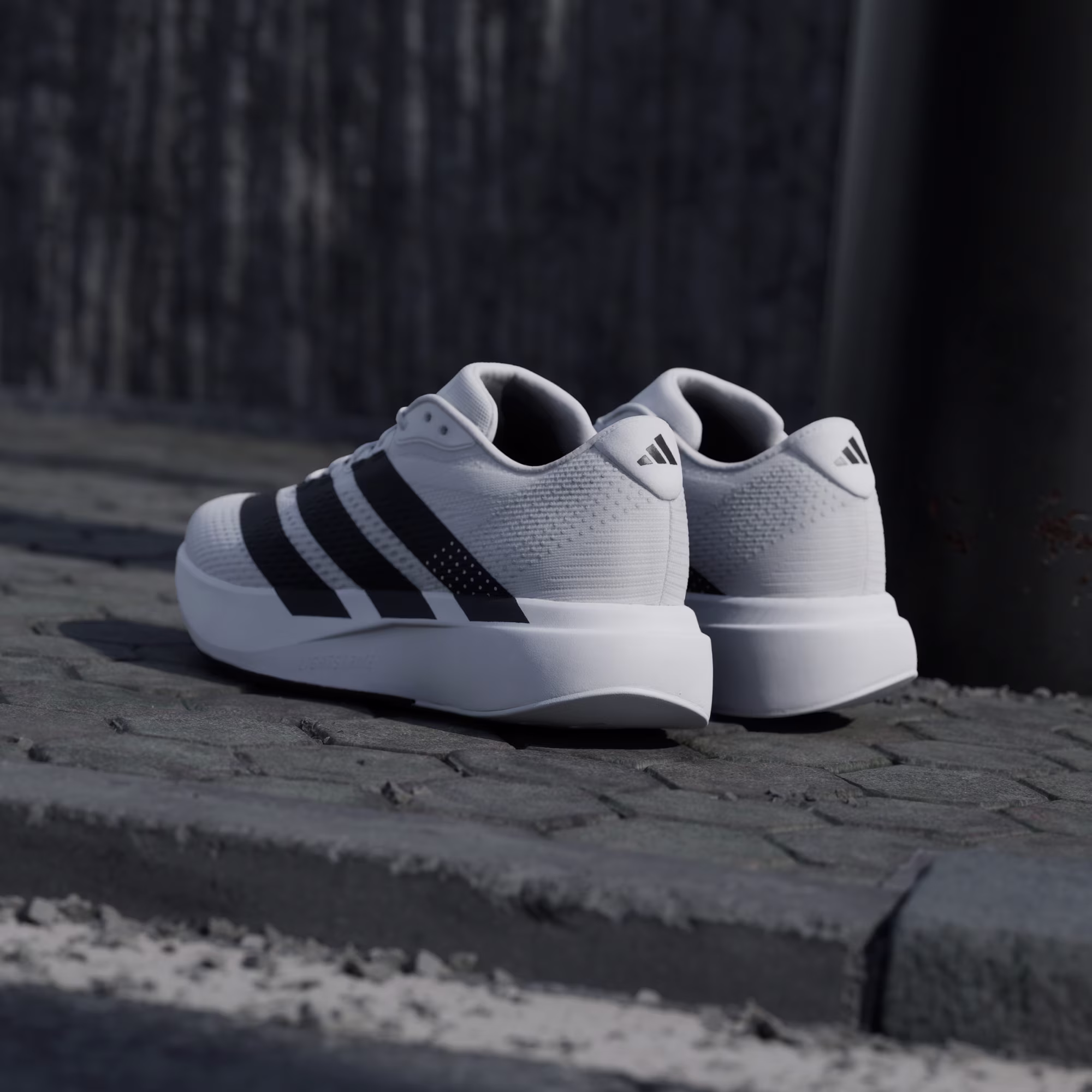 Adidas მამაკაცის სპორტული ფეხსაცმელი