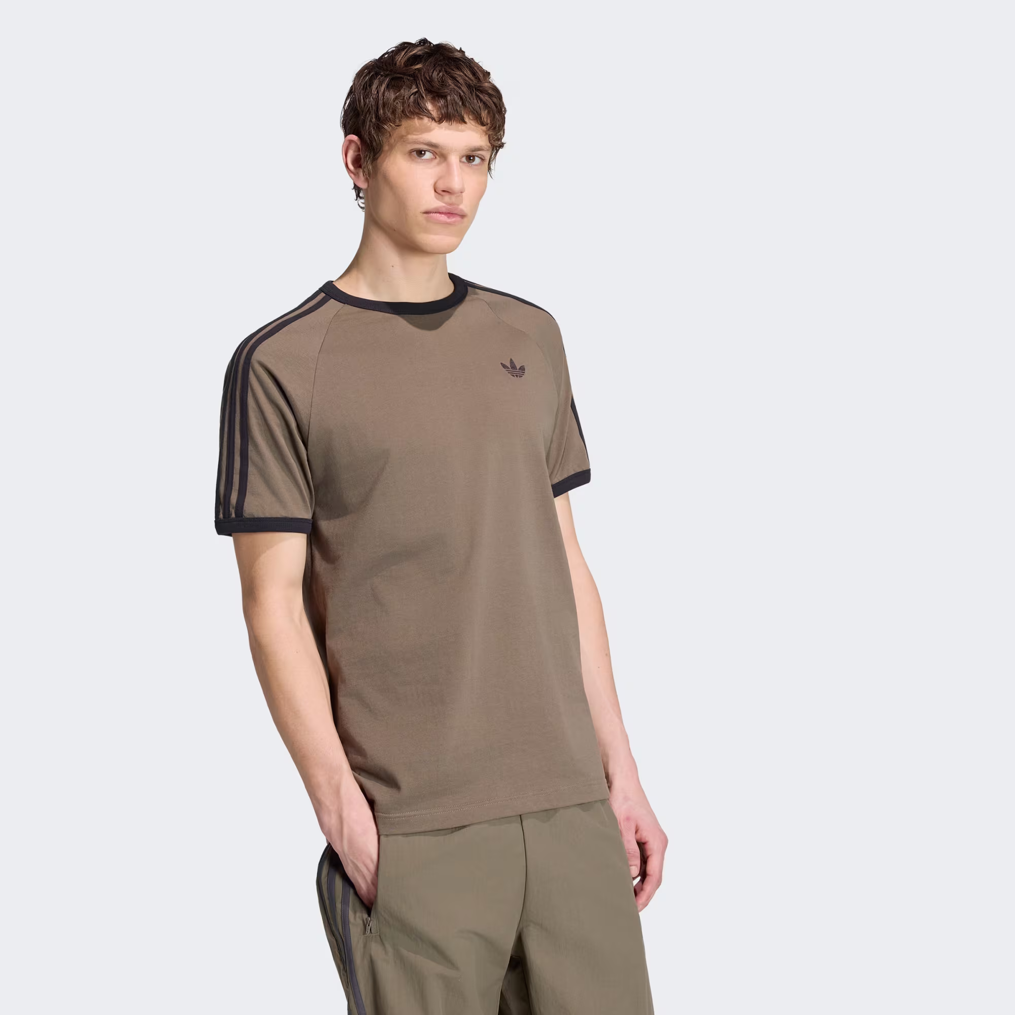 Adidas მამაკაცის მაისური