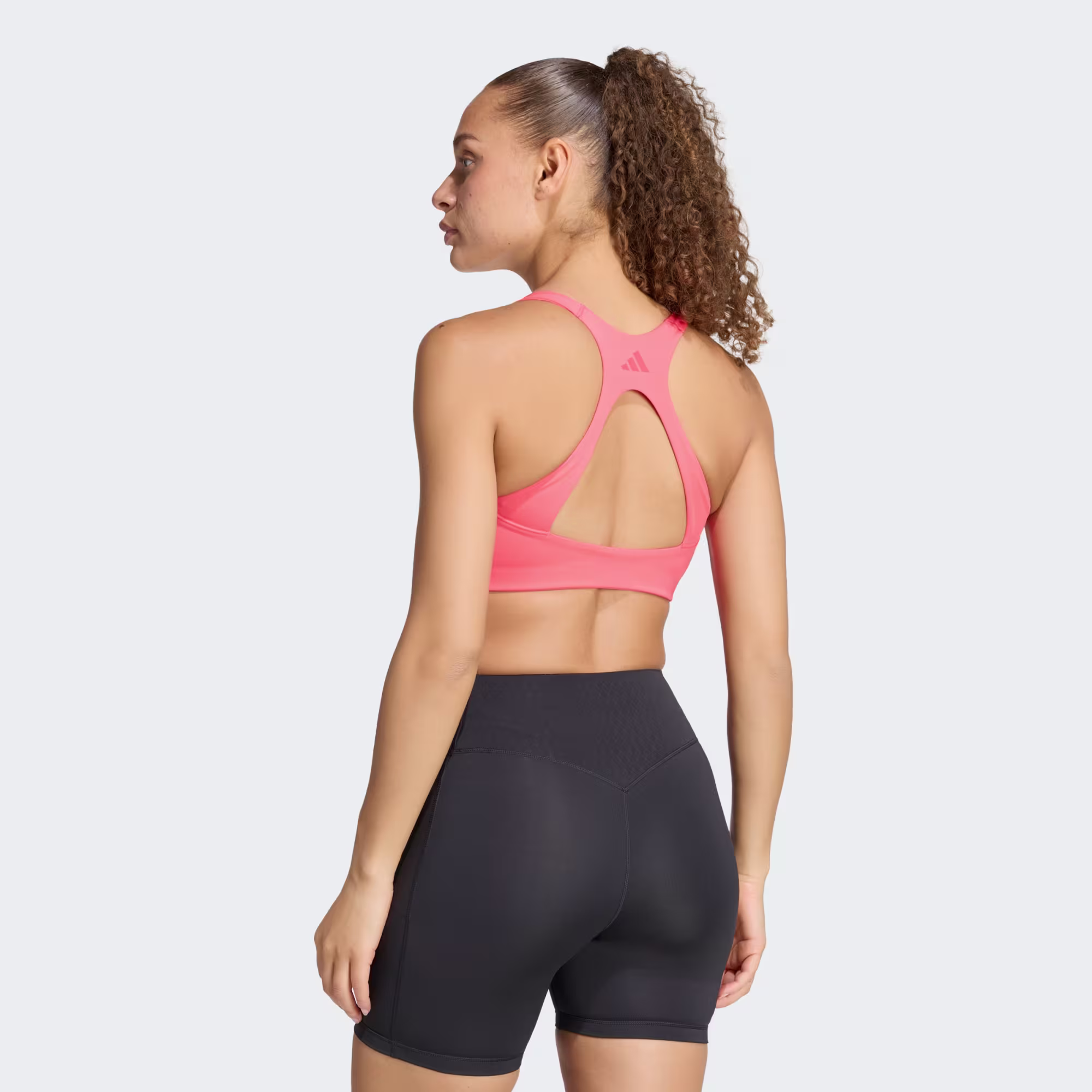 Adidas ქალის მაისური