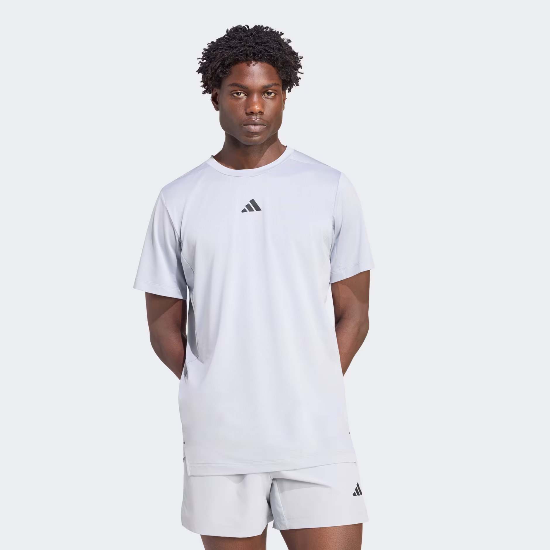 Adidas მამაკაცის მაისური