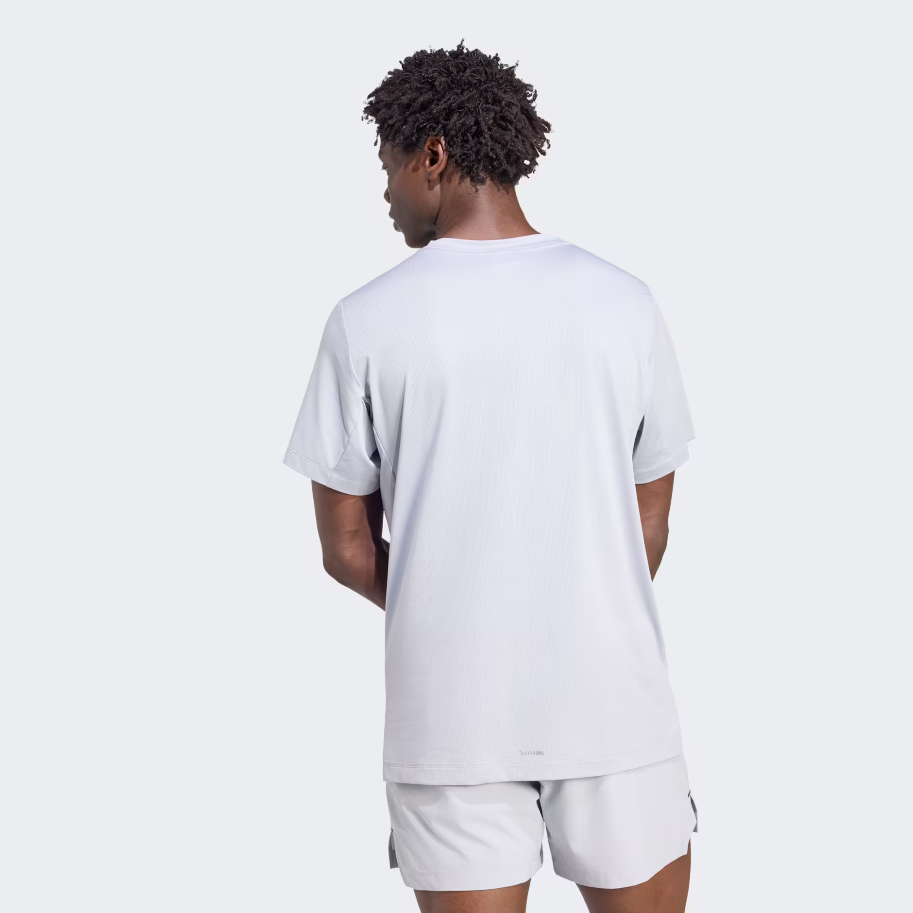 Adidas მამაკაცის მაისური