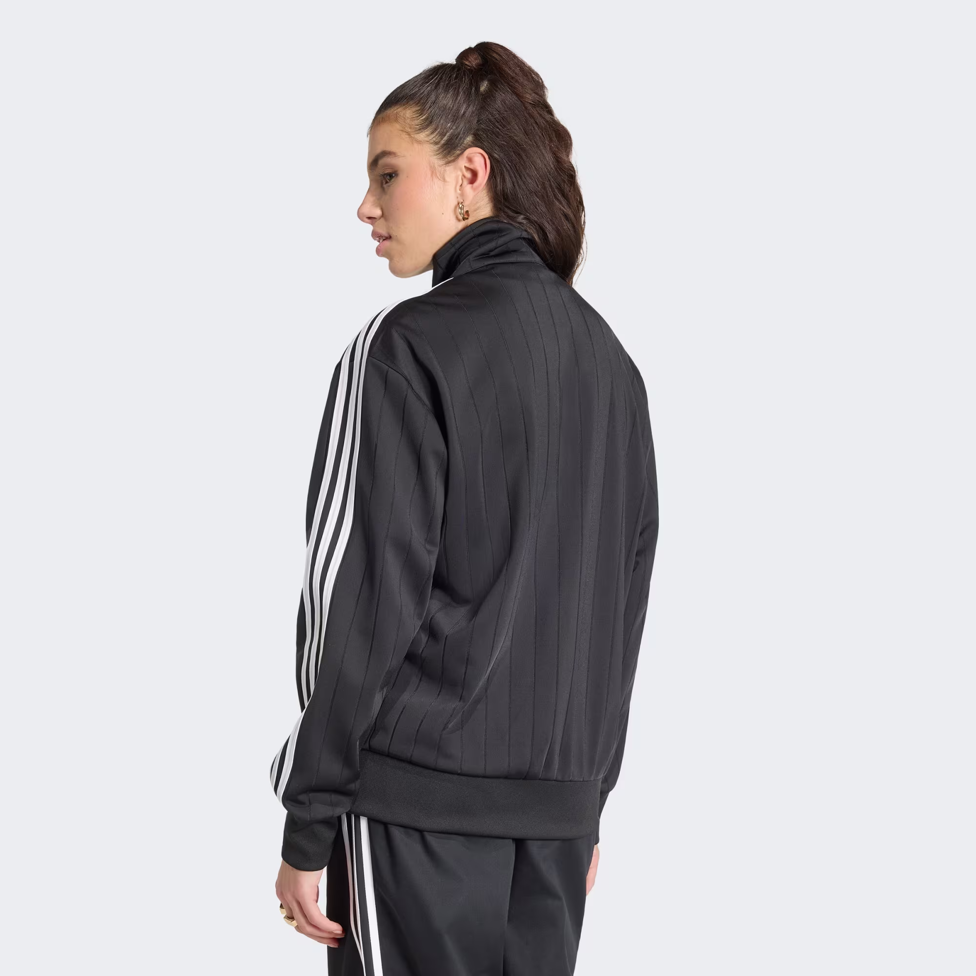 Adidas ქალის ჯემპრი
