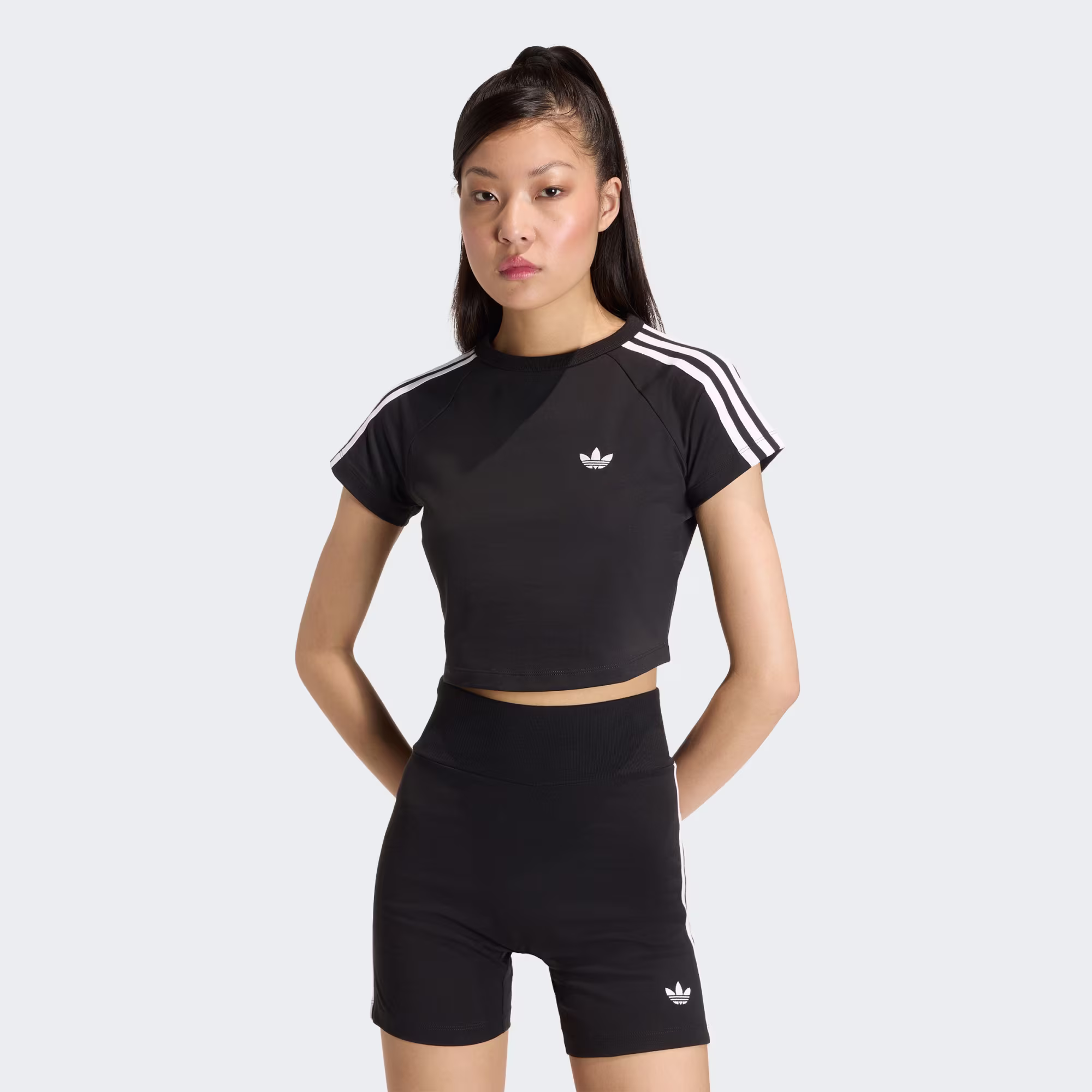 Adidas ქალის მაისური