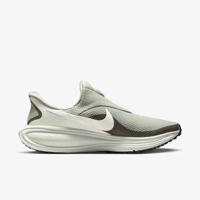 Nike მამაკაცის სპორტული ფეხსაცმელი NIKE REVOLUTION 8 EASYON