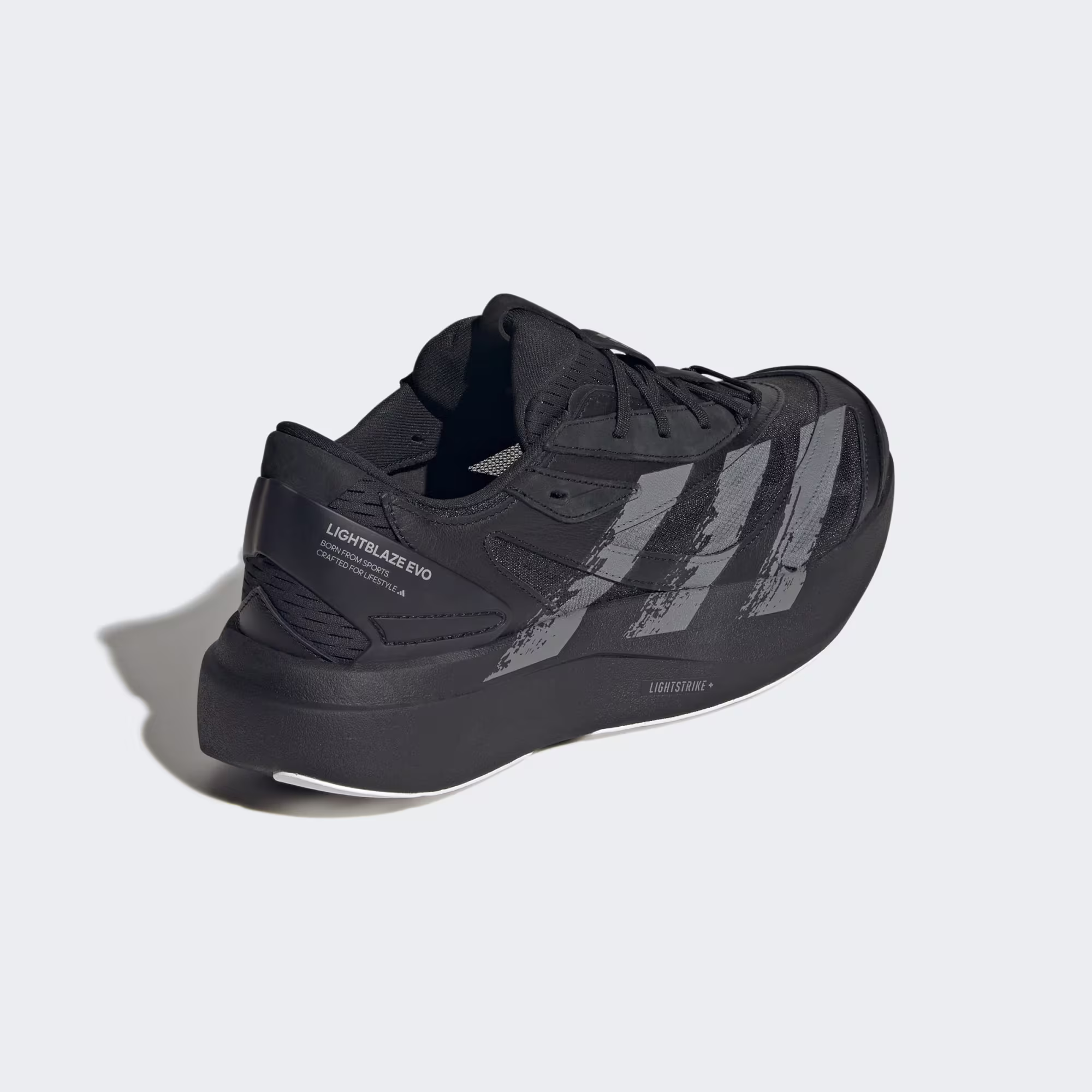Adidas მამაკაცის სპორტული ფეხსაცმელი
