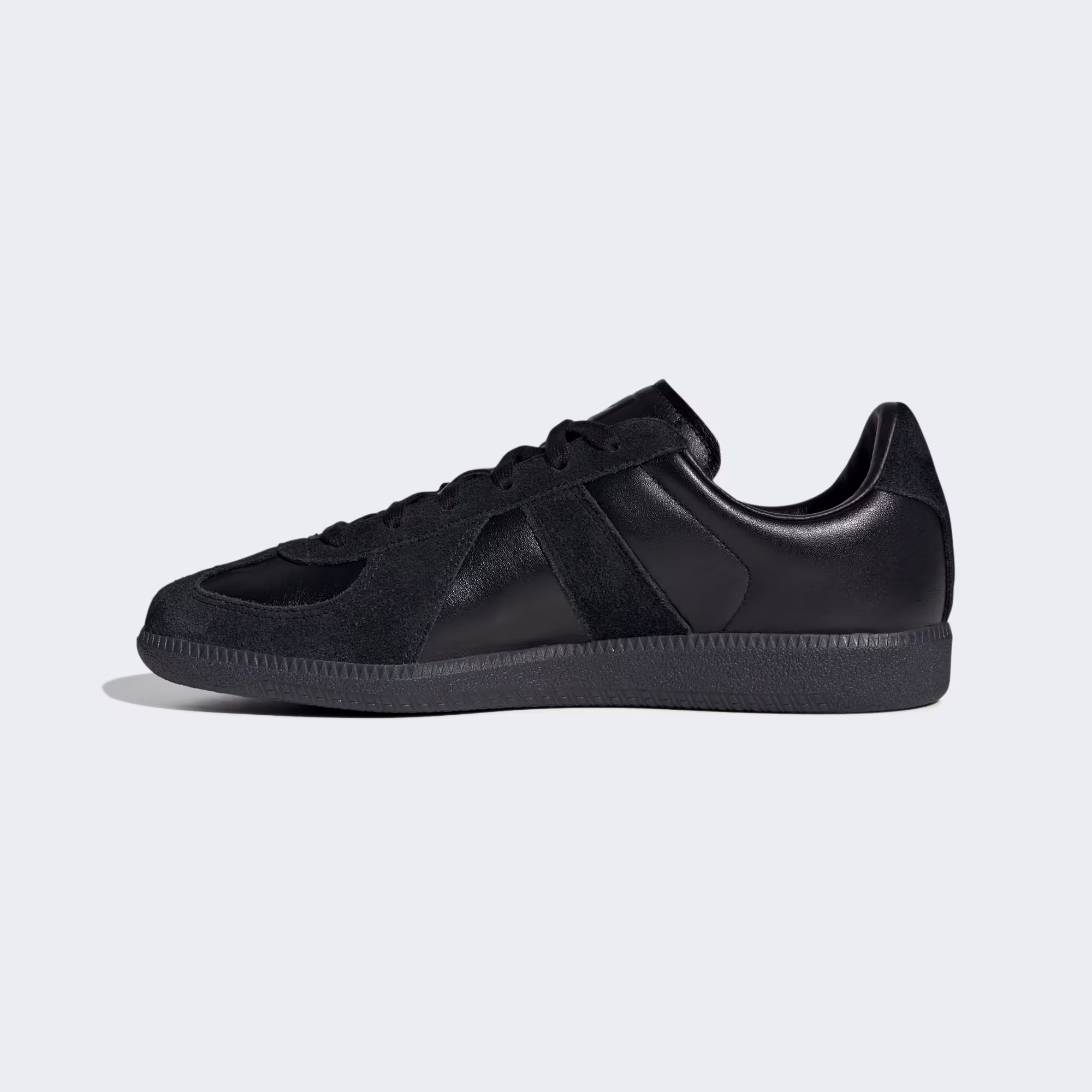 Adidas მამაკაცის სპორტული ფეხსაცმელი