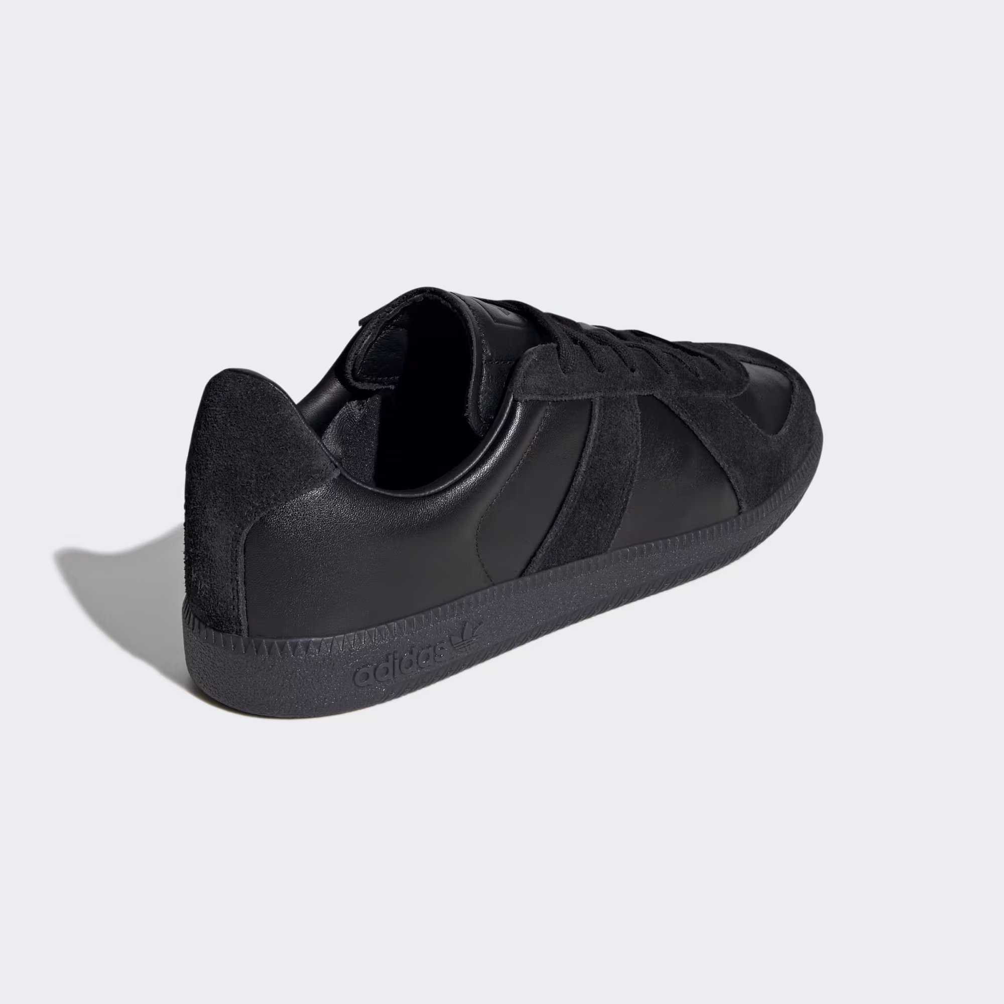Adidas მამაკაცის სპორტული ფეხსაცმელი