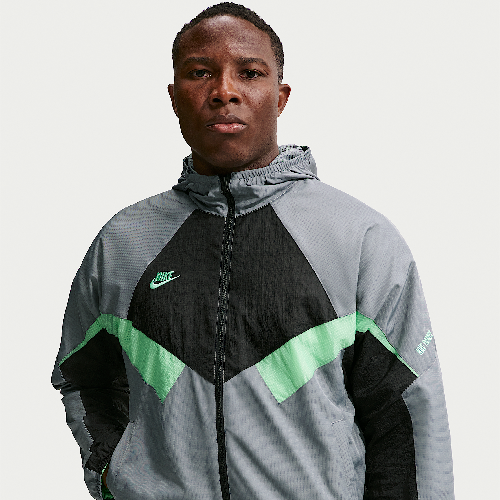 Nike მამაკაცის ქურთუკი