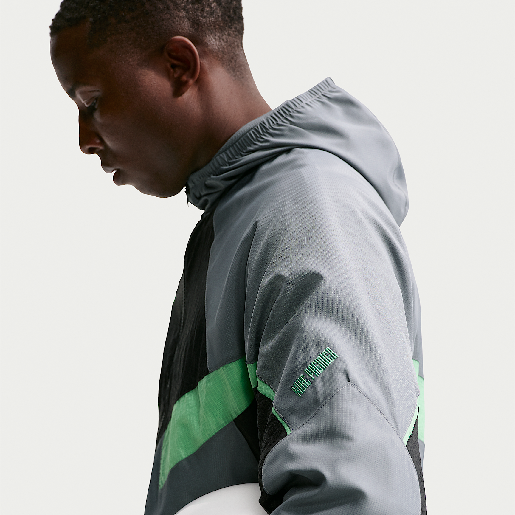 Nike მამაკაცის ქურთუკი