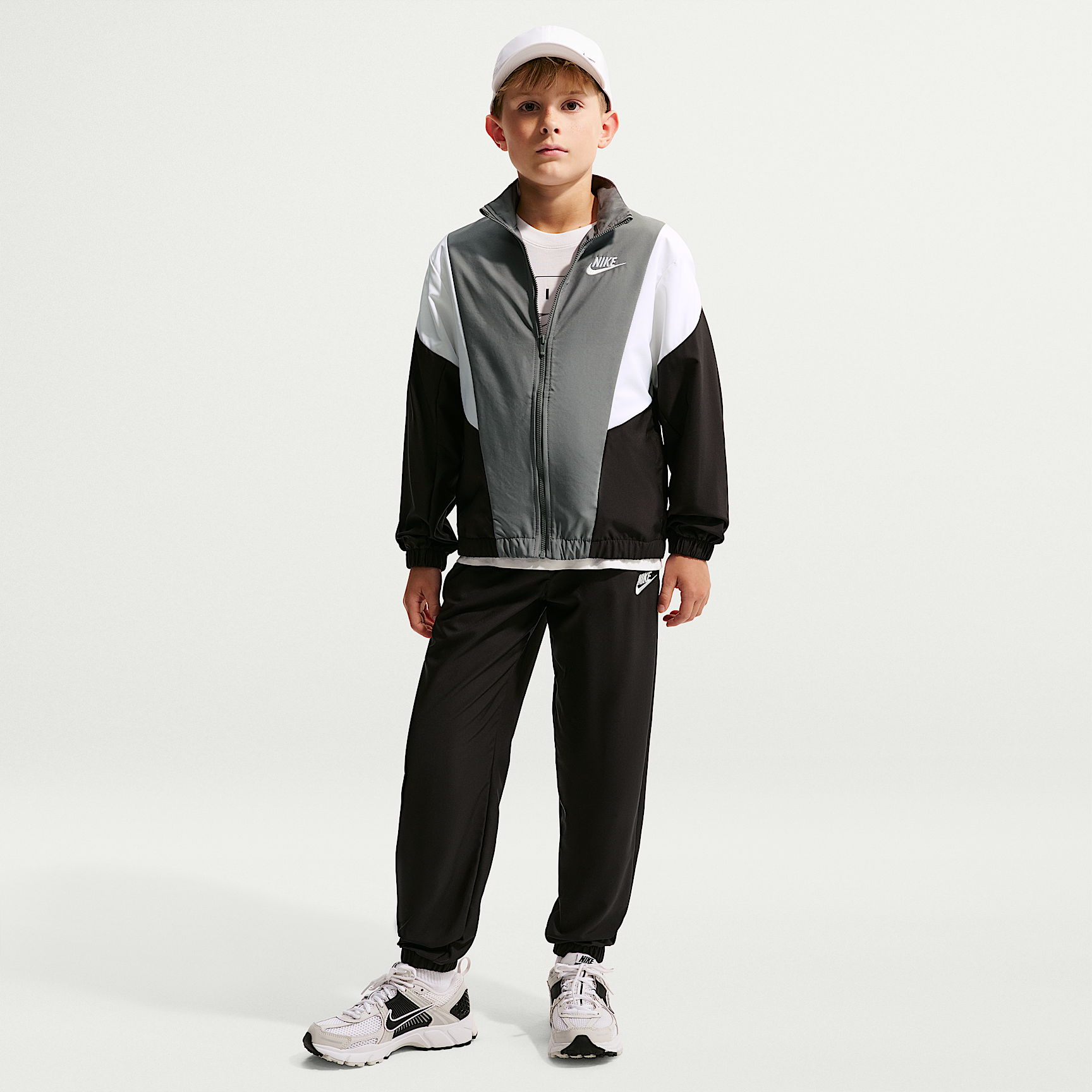 Nike ბავშვის სპორტული კომპლექტი