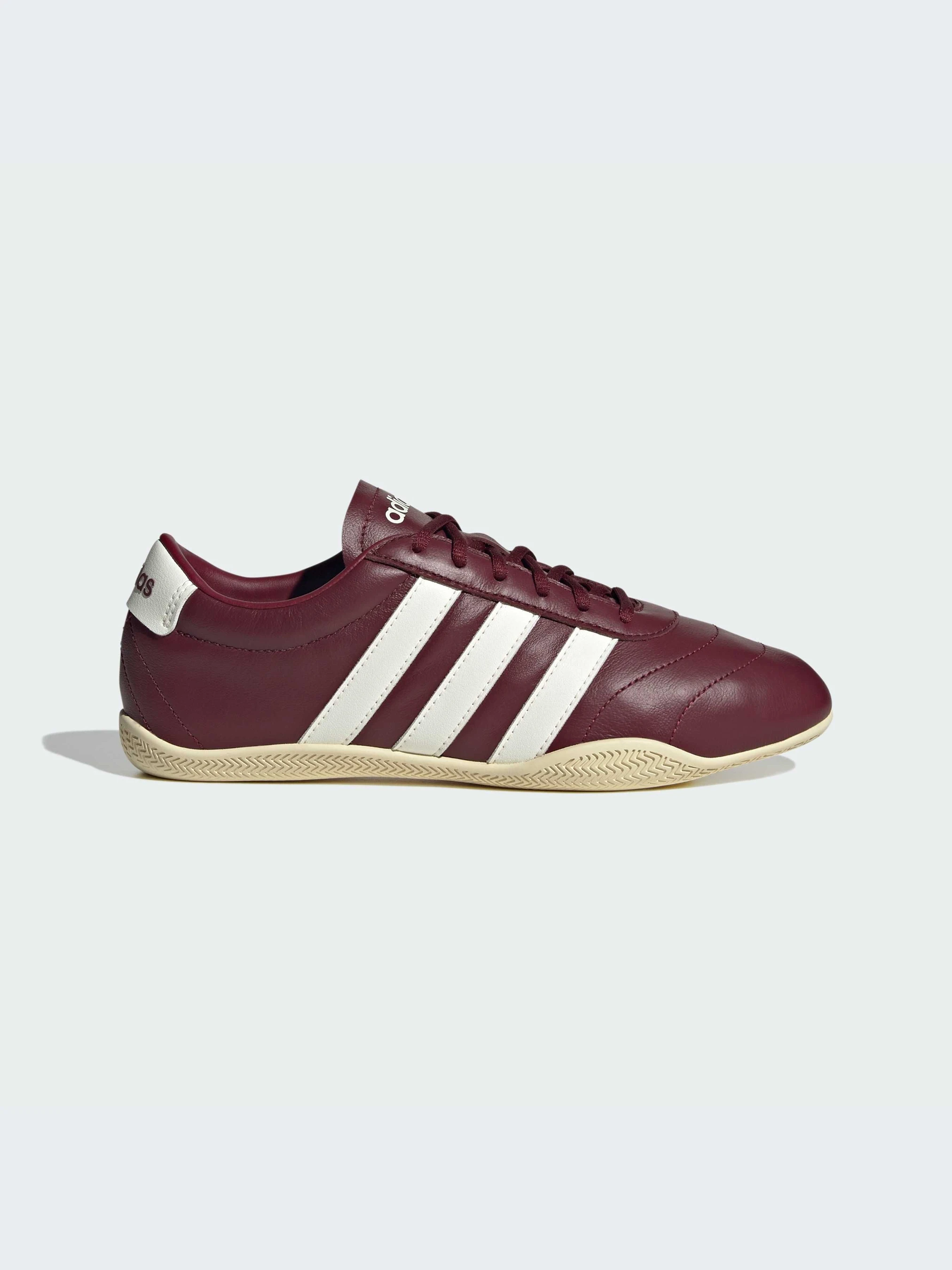 Adidas ქალის სპორტული ფეხსაცმელი