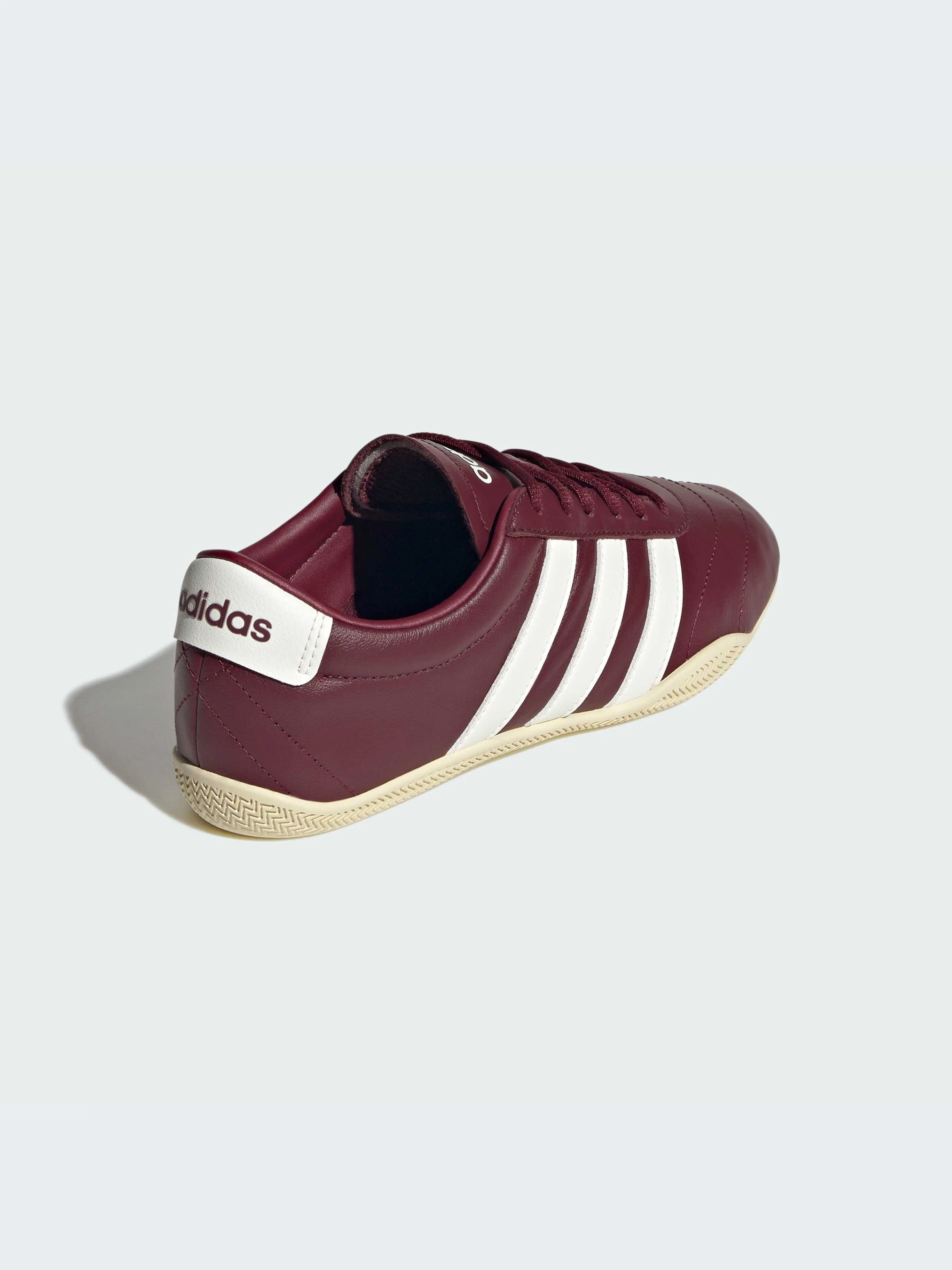 Adidas ქალის სპორტული ფეხსაცმელი