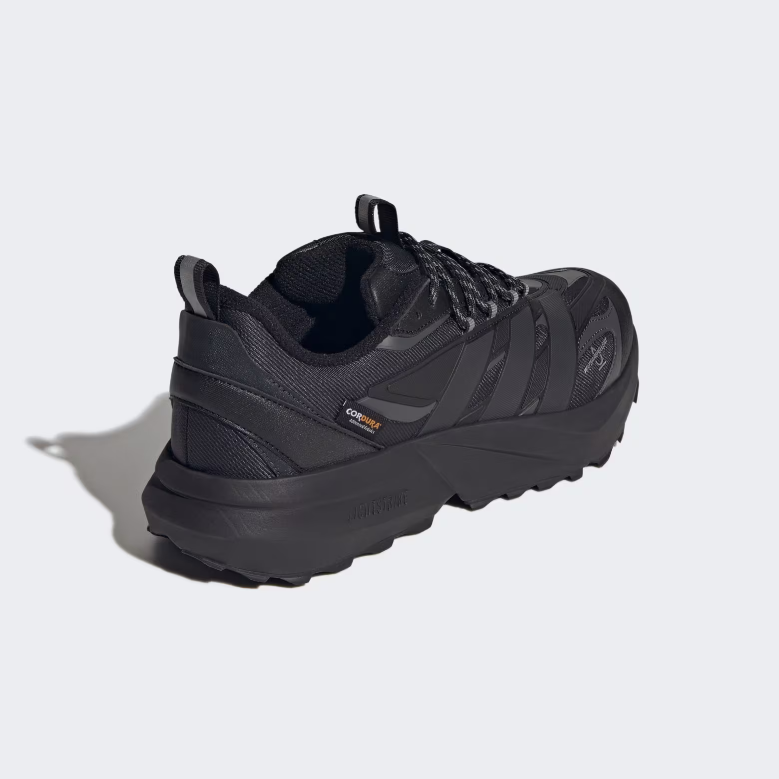 Adidas მამაკაცის სპორტული ფეხსაცმელი