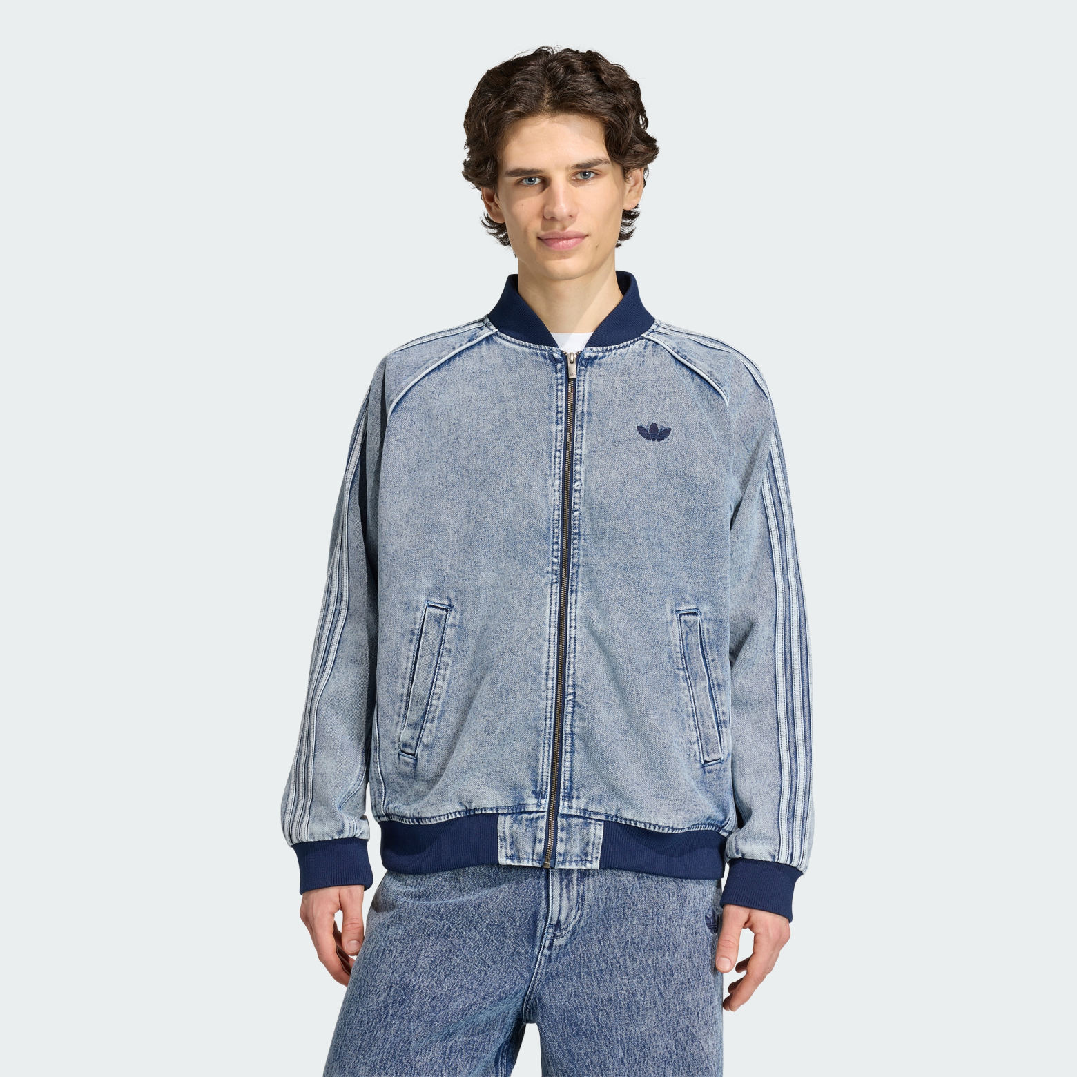 Adidas მამაკაცის ქურთუკი