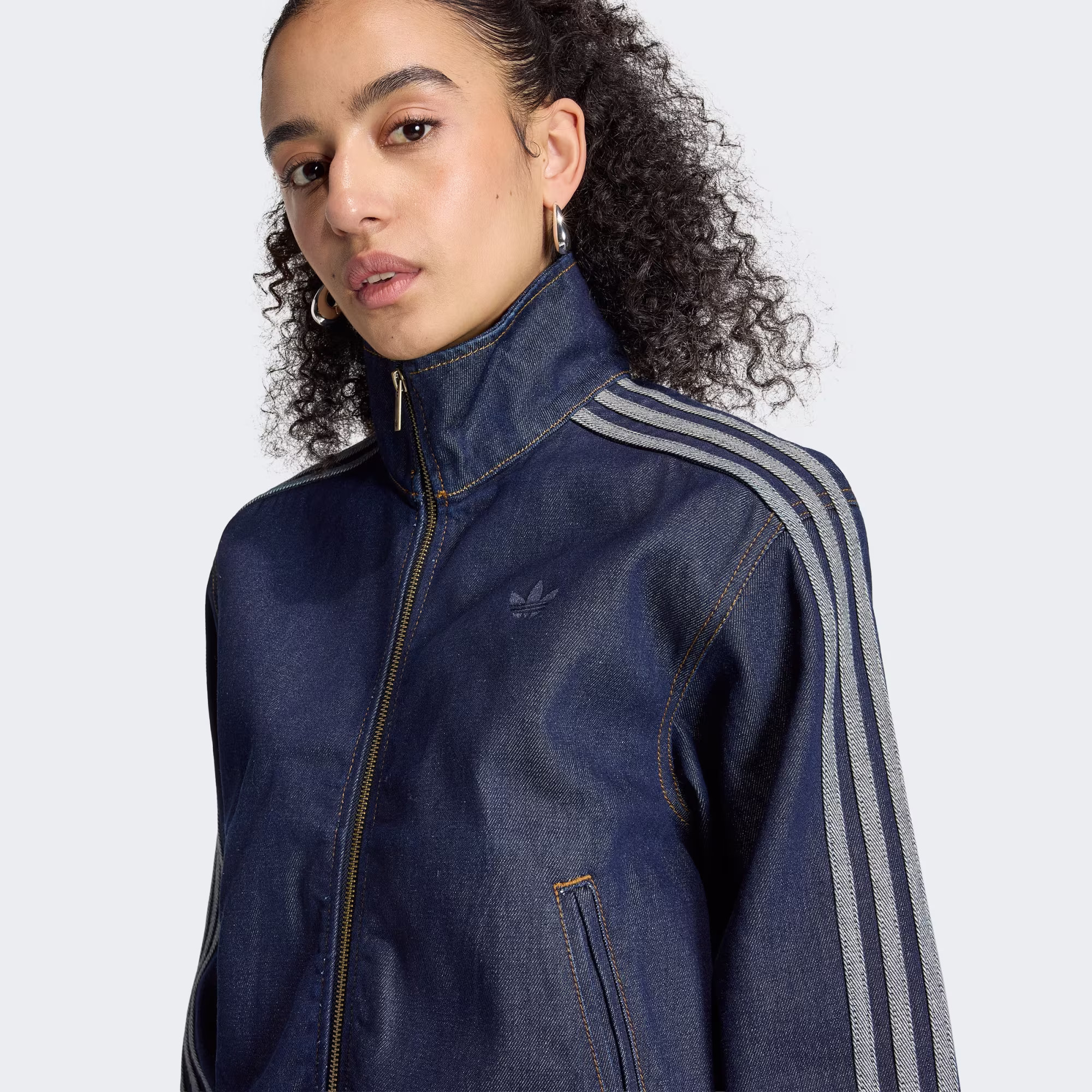 Adidas ქალის  ქურთუკი