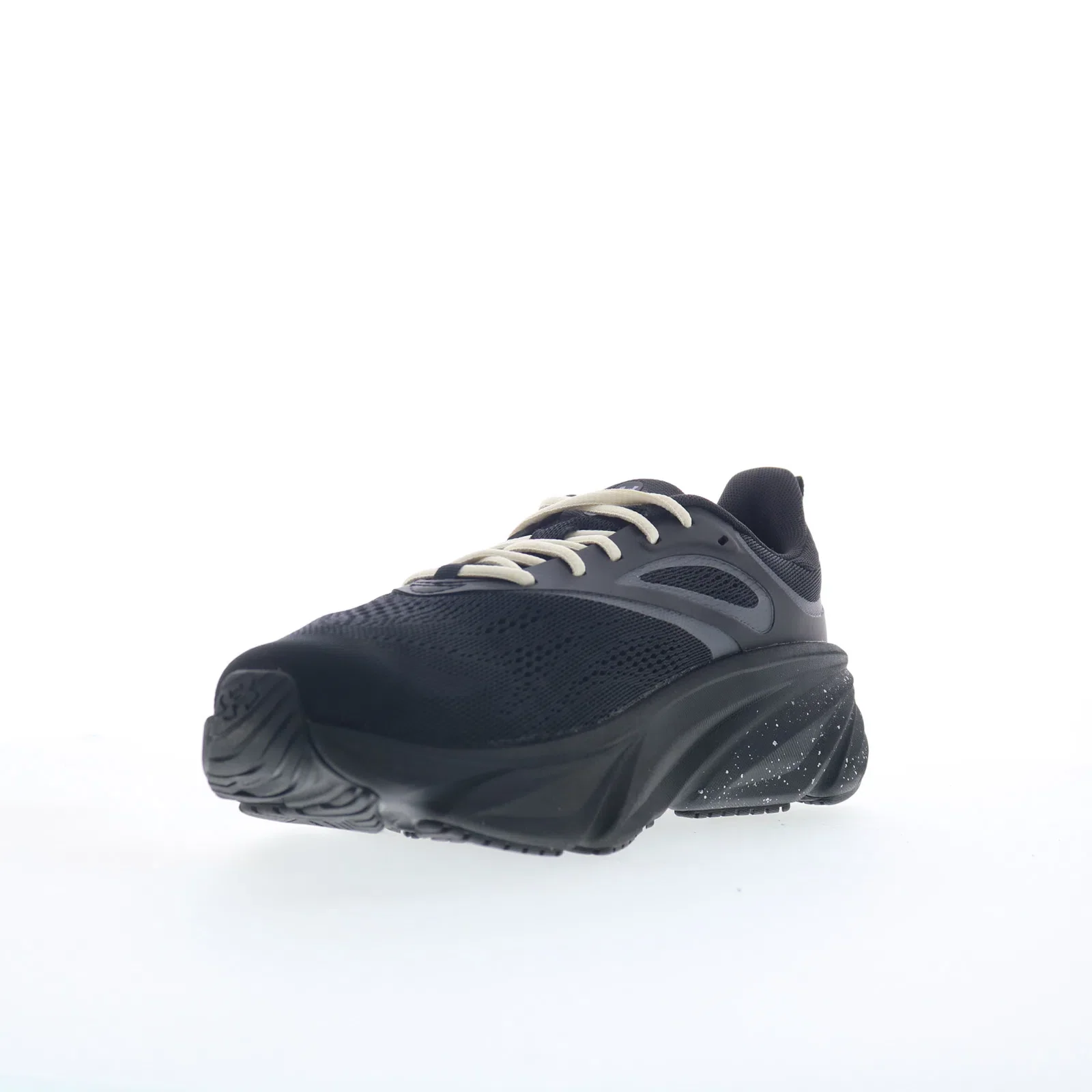Under Armour მამაკაცის სპორტული ფეხსაცმელი