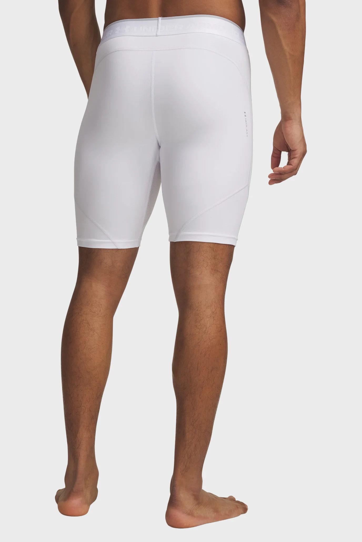Under Armour მამაკაცის შორტი