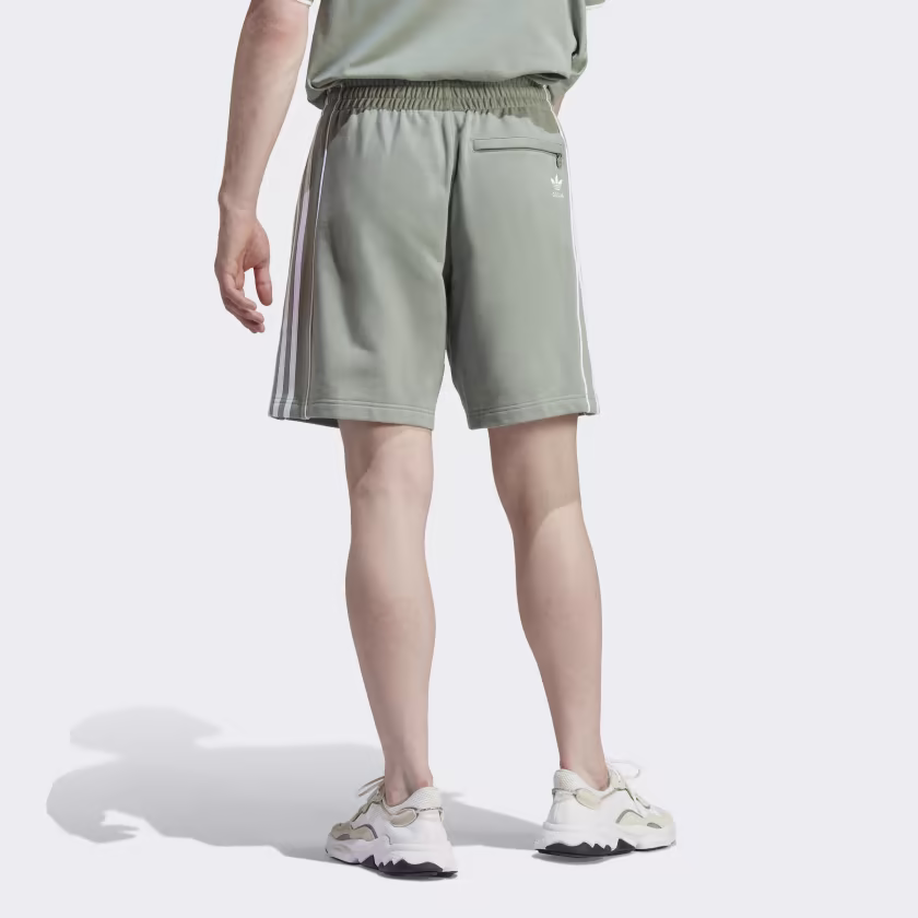 Adidas მამაკაცის შორტი ESS SHORT