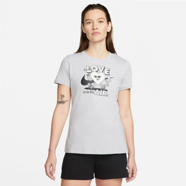 Nike ქალის მაისური W NSW TEE SS VDAY