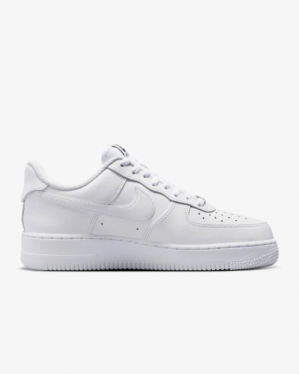 Nike ქალის სპორტული ფეხსაცმელი W AIR FORCE 1 '07 FLYEASE
